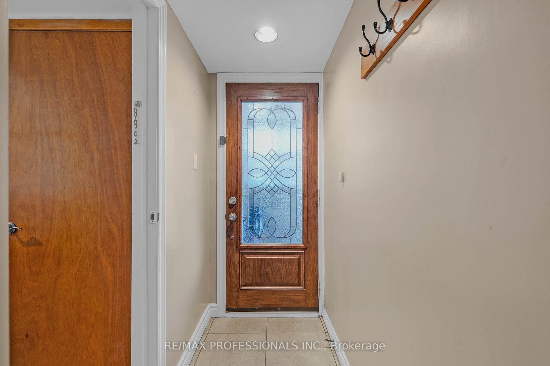 Photo 26 of 23 Anthia Drive, North York, Humber Summit — HOMEH