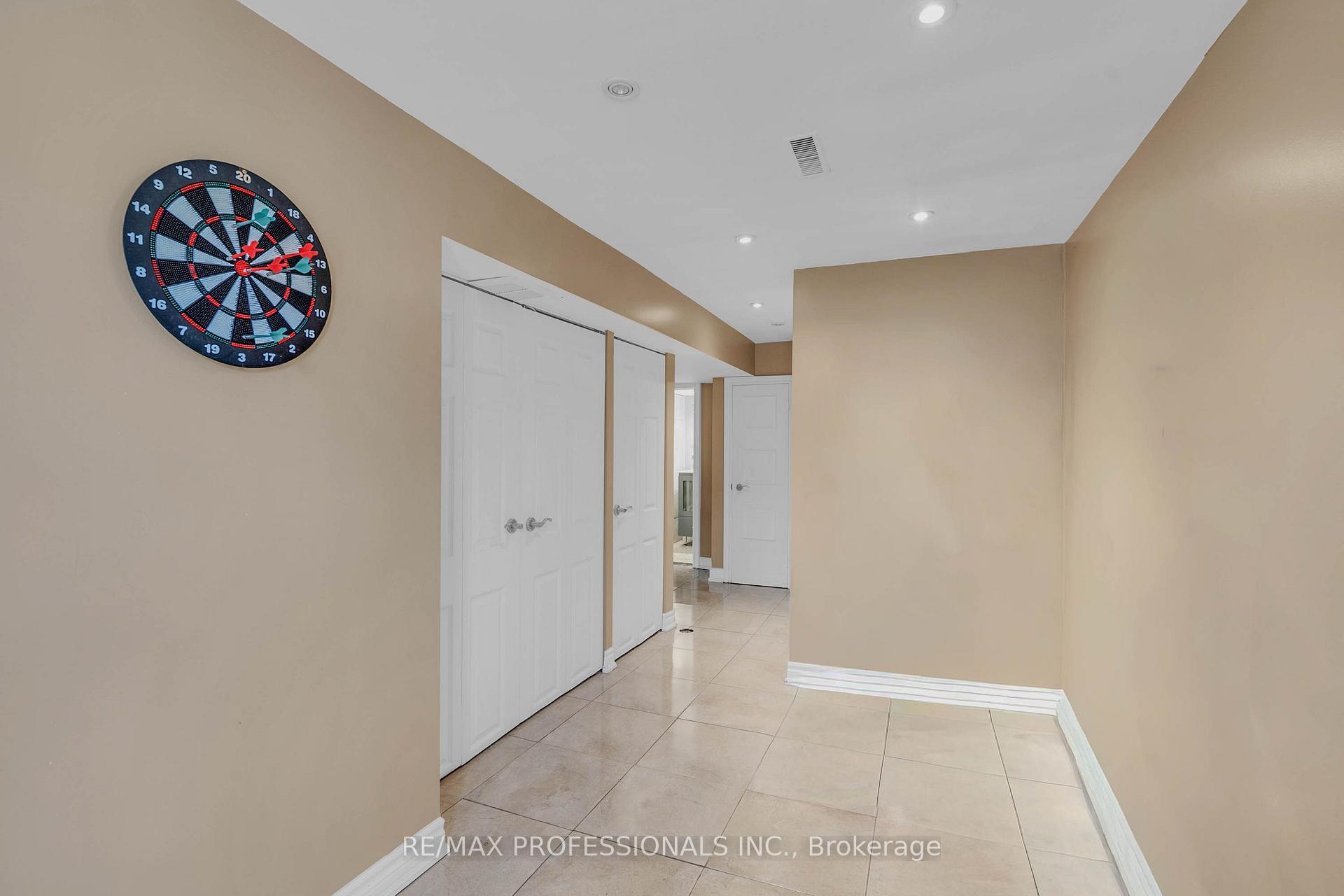 Photo 34 of 23 Anthia Drive, North York, Humber Summit — HOMEH