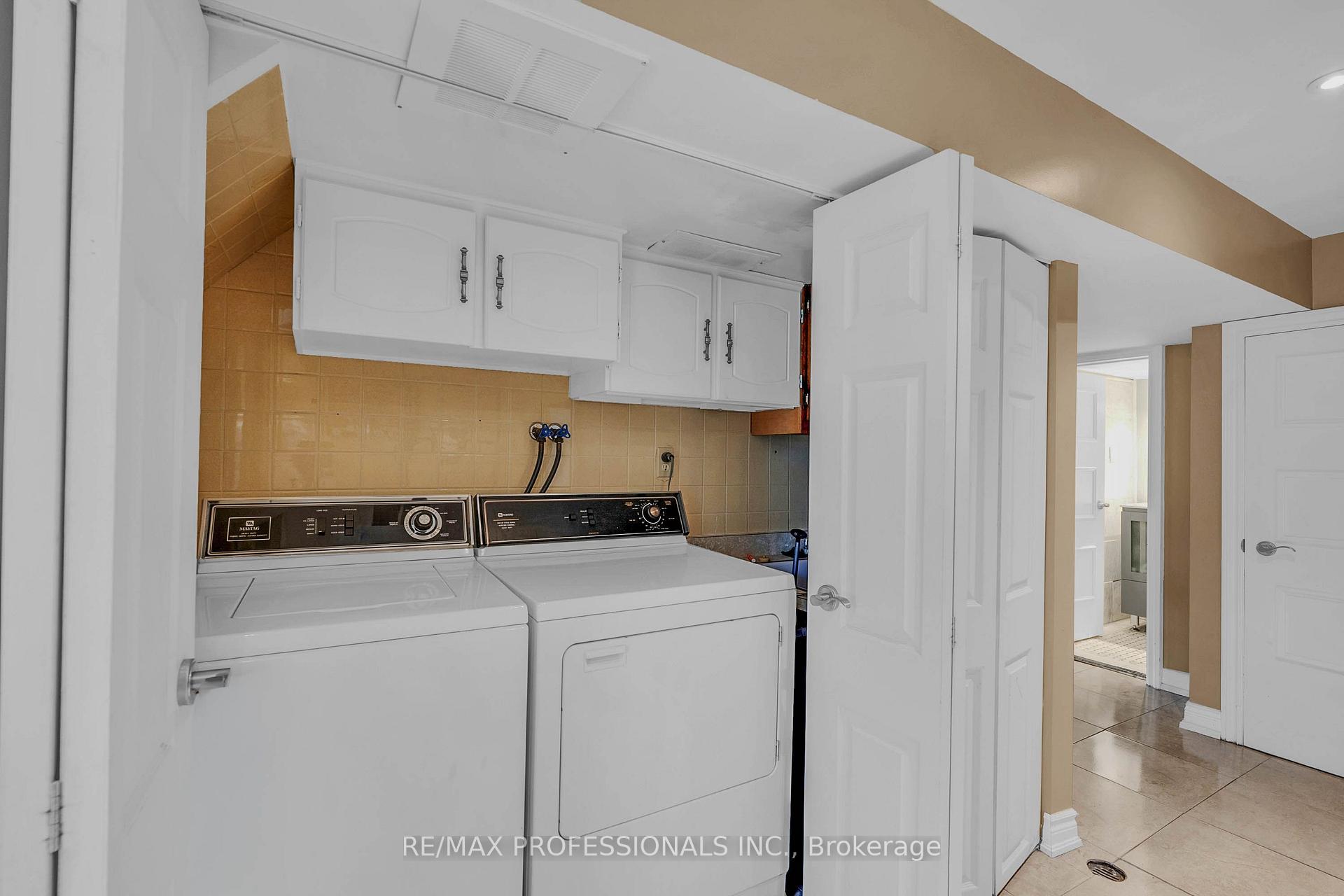 Photo 36 of 23 Anthia Drive, North York, Humber Summit — HOMEH