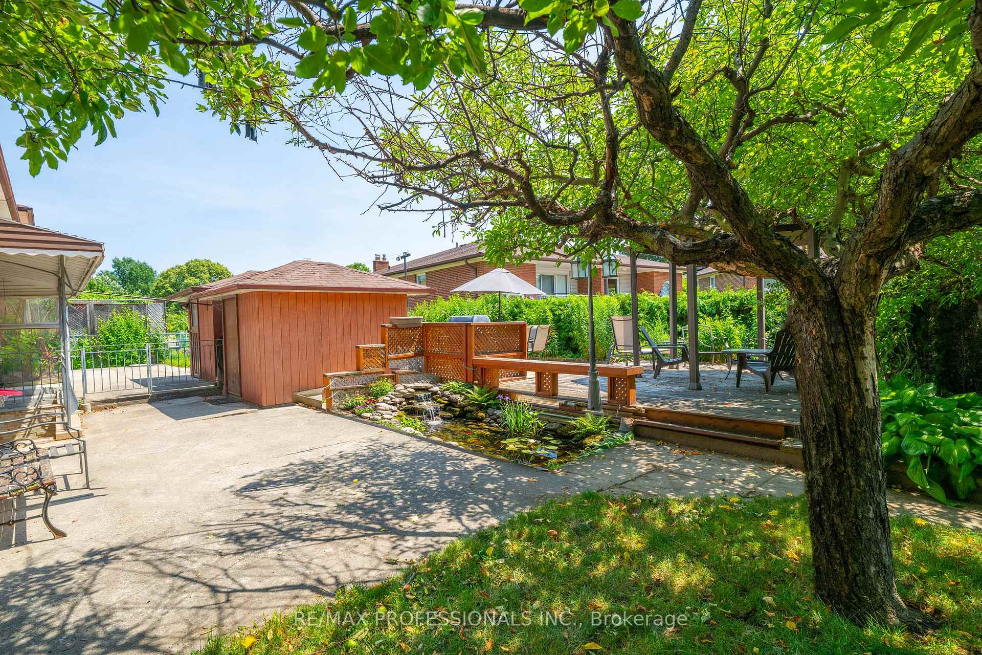 Photo 38 of 23 Anthia Drive, North York, Humber Summit — HOMEH