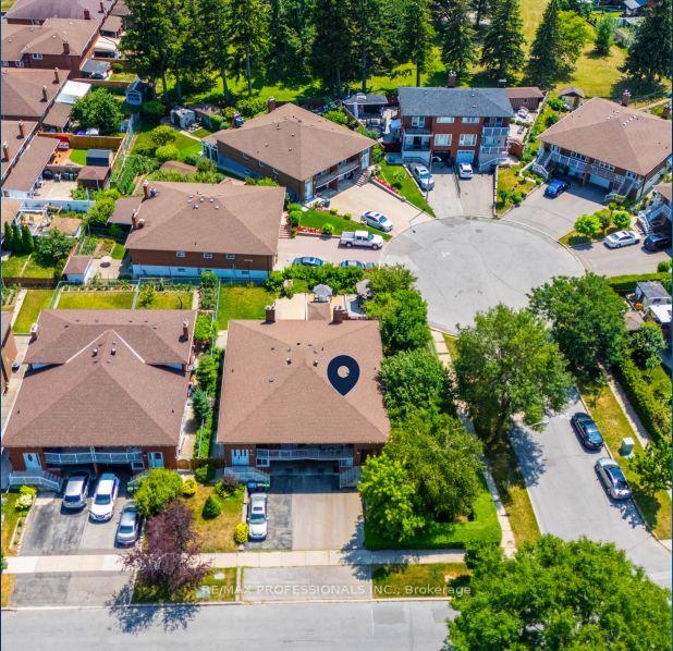 Photo 42 of 23 Anthia Drive, North York, Humber Summit — HOMEH