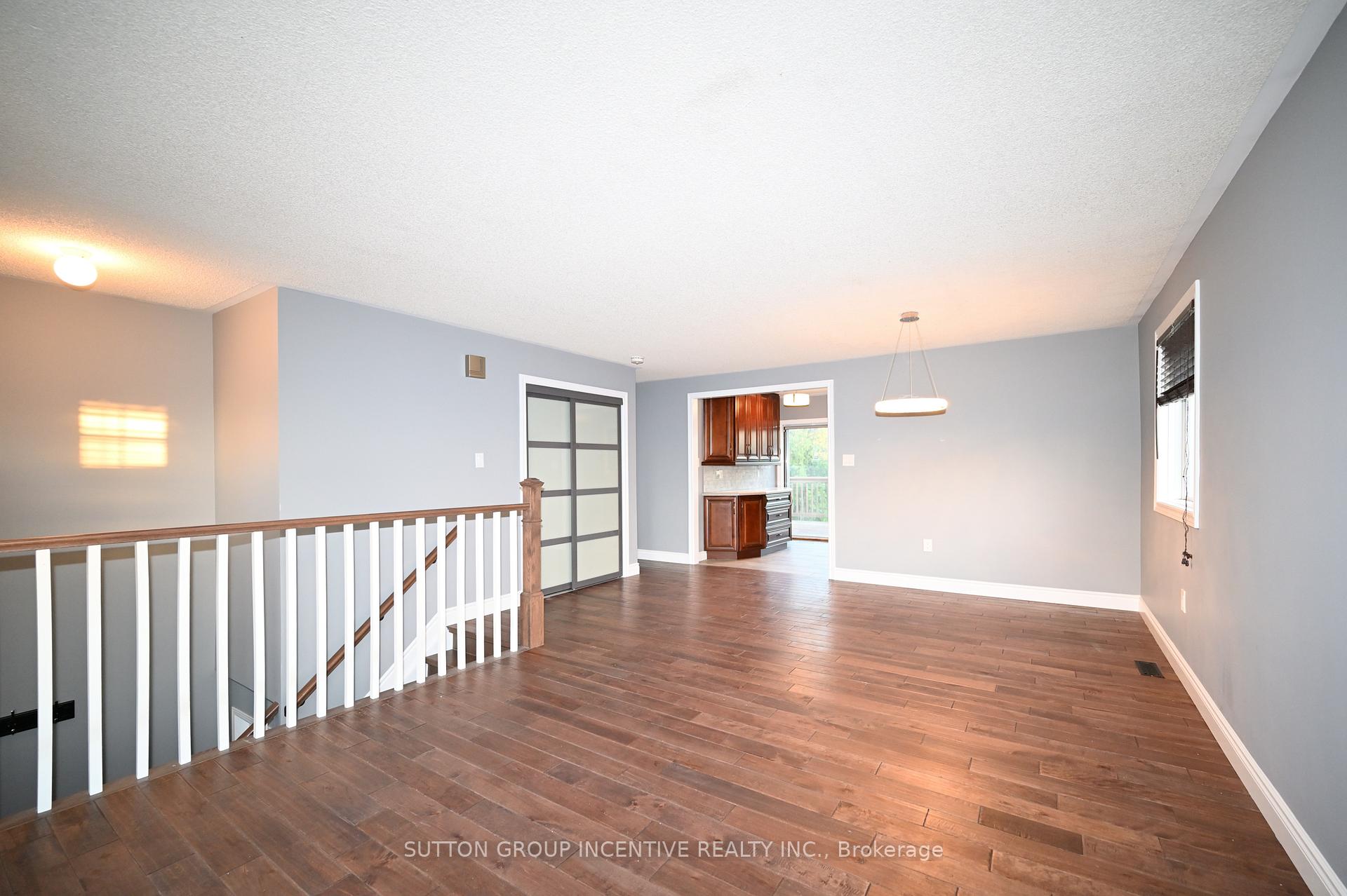 Photo 5 of Unit UPPER, 39 Jones Drive, Barrie, Grove East — HOMEH