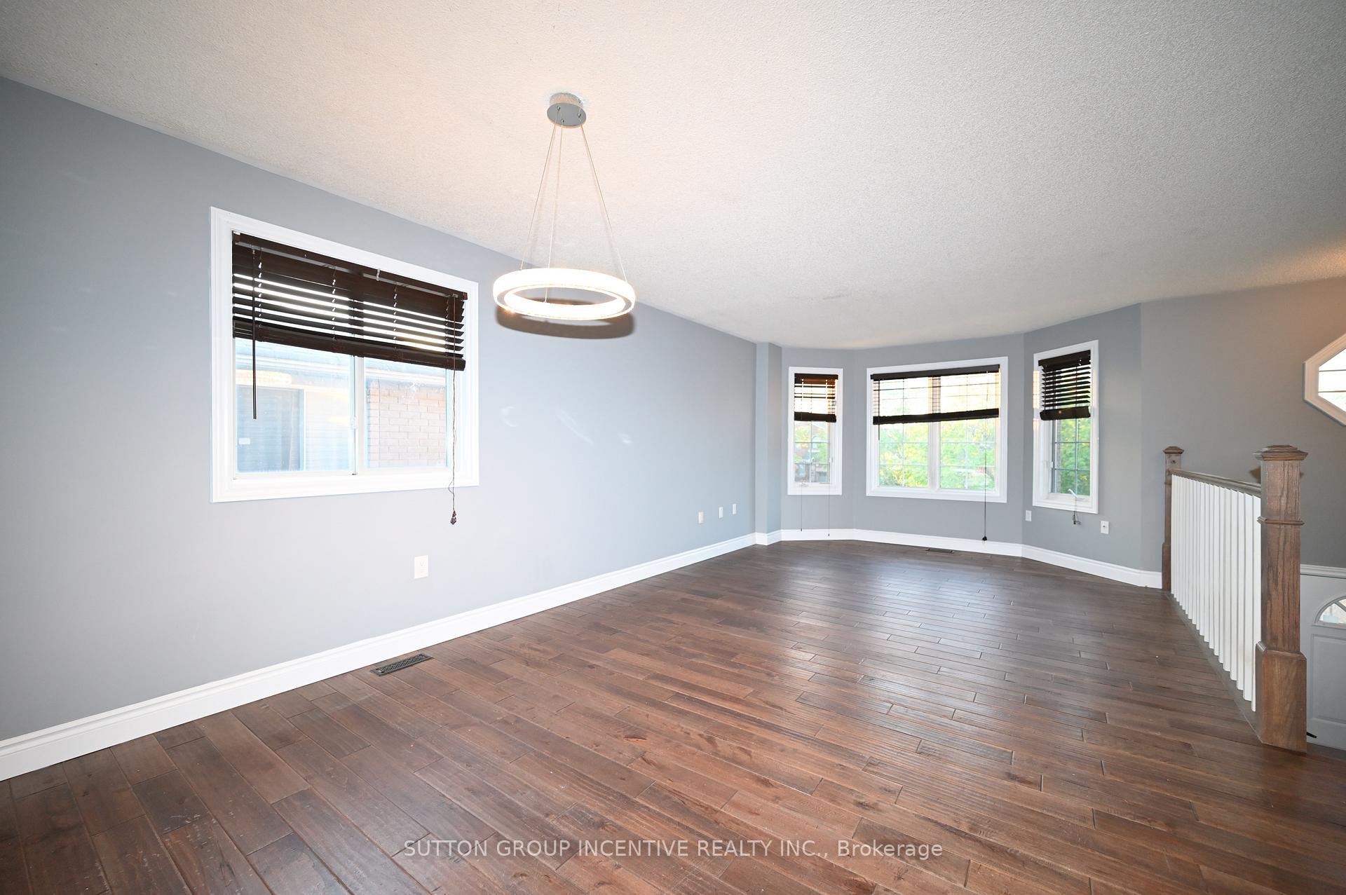 Photo 6 of Unit UPPER, 39 Jones Drive, Barrie, Grove East — HOMEH