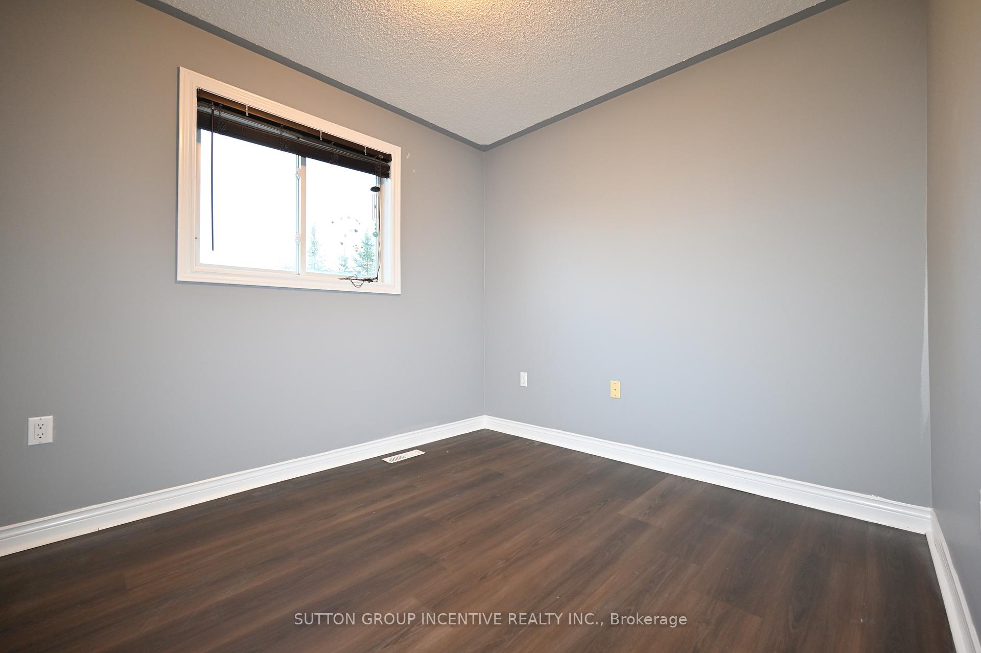 Photo 14 of Unit UPPER, 39 Jones Drive, Barrie, Grove East — HOMEH