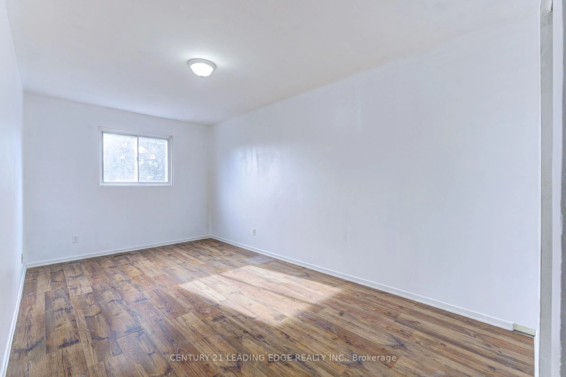 Photo 15 of 1024 Bridletowne Circle, Scarborough, L'Amoreaux — HOMEH