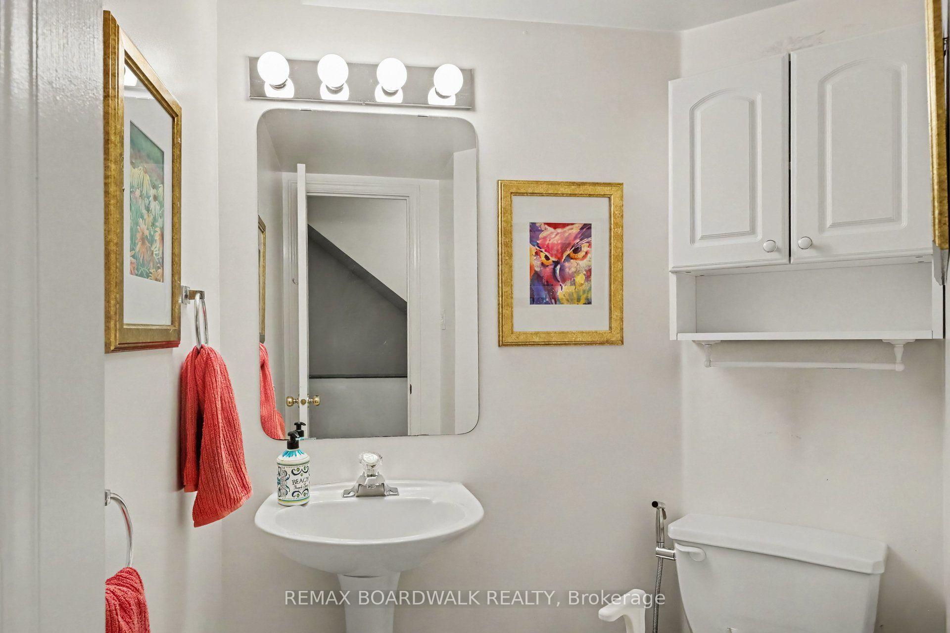 Photo 6 of 1631 Locksley Lane, Ottawa, Beaconwood — HOMEH