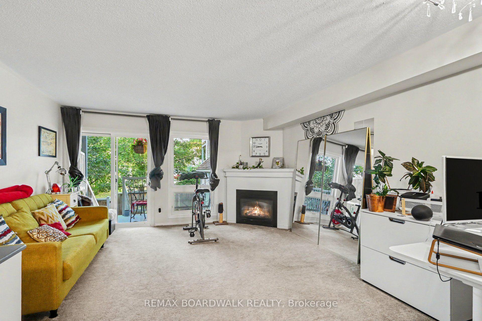 Photo 7 of 1631 Locksley Lane, Ottawa, Beaconwood — HOMEH