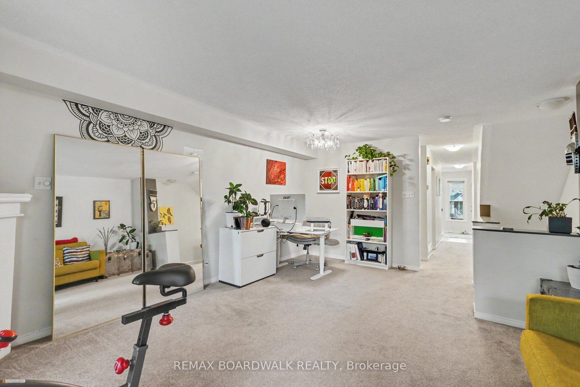 Photo 8 of 1631 Locksley Lane, Ottawa, Beaconwood — HOMEH
