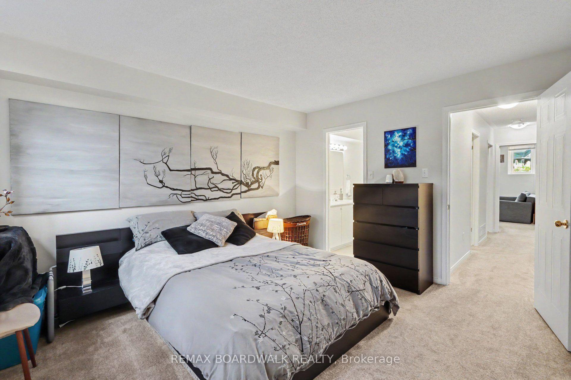 Photo 11 of 1631 Locksley Lane, Ottawa, Beaconwood — HOMEH