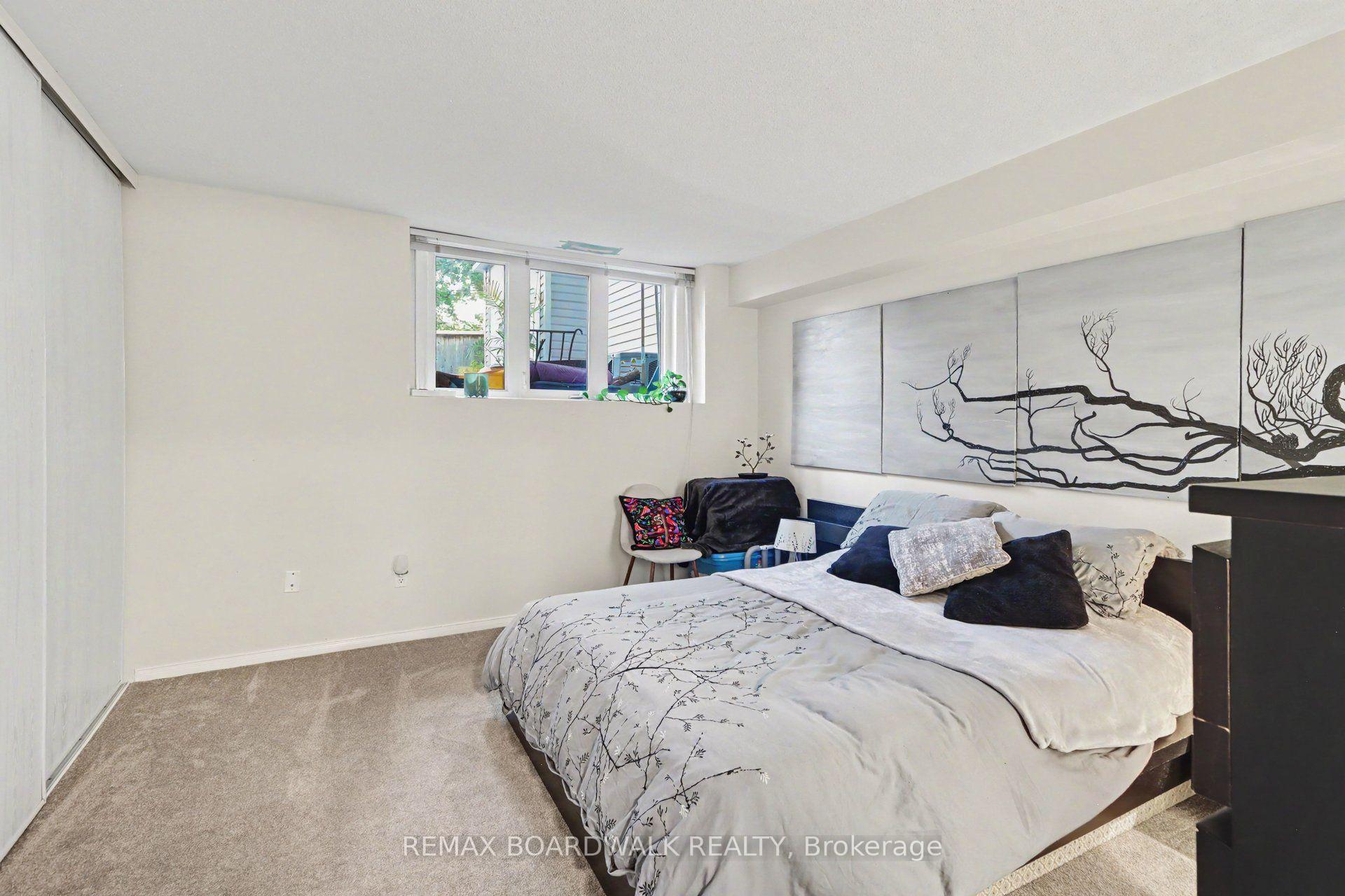 Photo 12 of 1631 Locksley Lane, Ottawa, Beaconwood — HOMEH