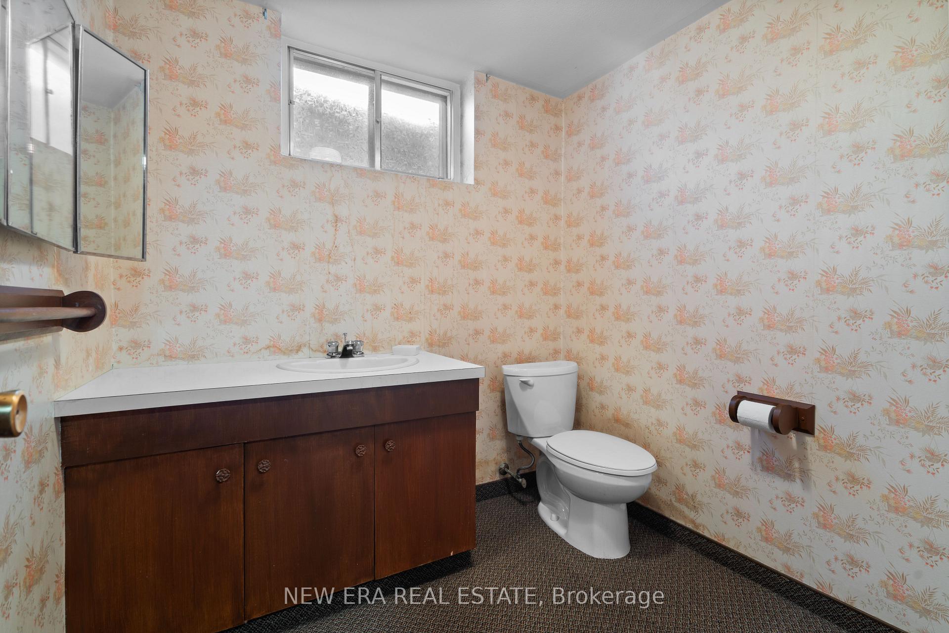 Photo 28 of 1889 Steepbank Crescent, Mississauga, Applewood — HOMEH