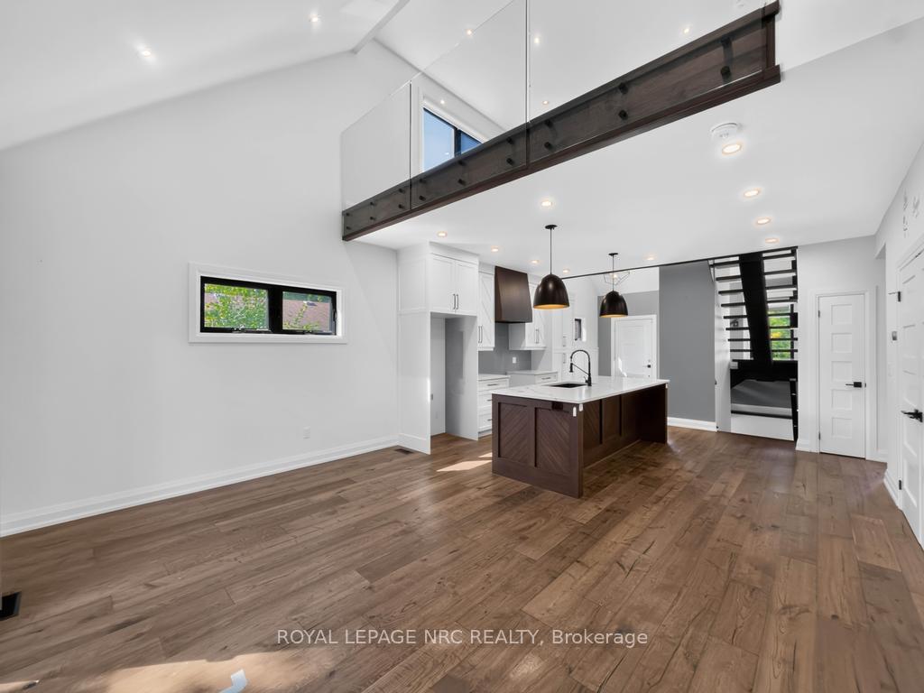 Photo 12 of 14 Charlotte Court, Welland, Prince Charles — HOMEH