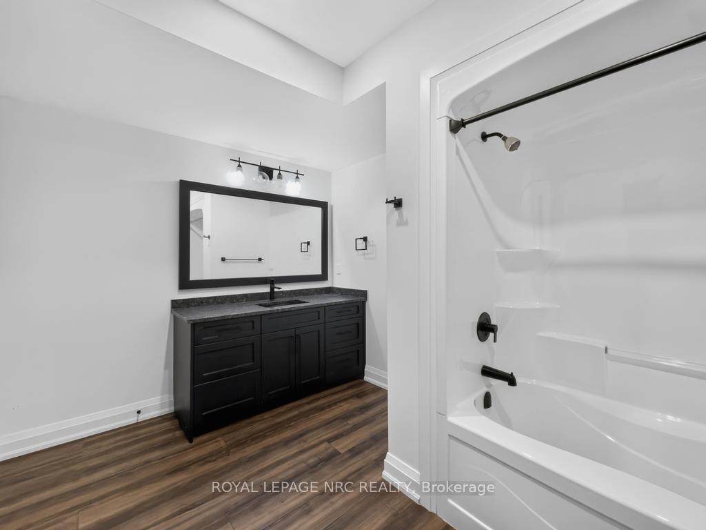 Photo 43 of 14 Charlotte Court, Welland, Prince Charles — HOMEH