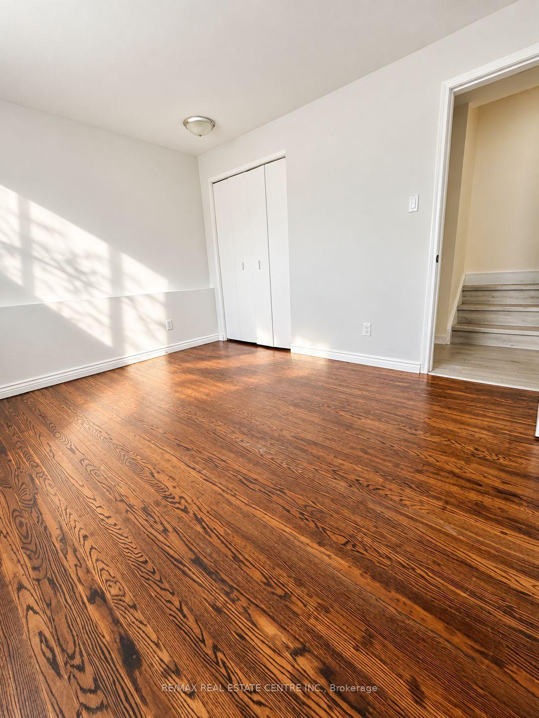 Photo 7 of Unit Basement, 46 Wayne Drive, Kitchener, Stanley Park — HOMEH