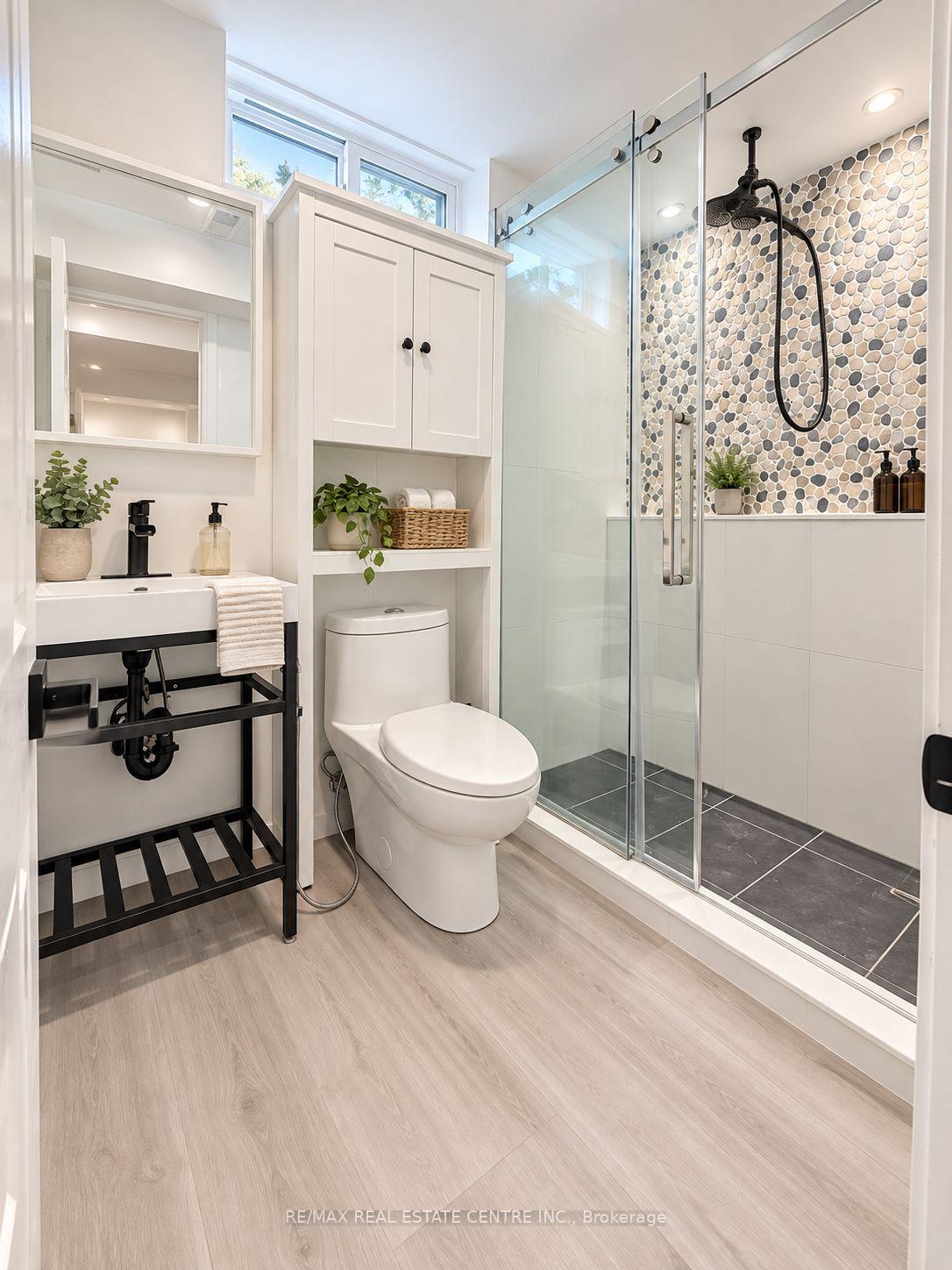 Photo 10 of Unit Basement, 46 Wayne Drive, Kitchener, Stanley Park — HOMEH