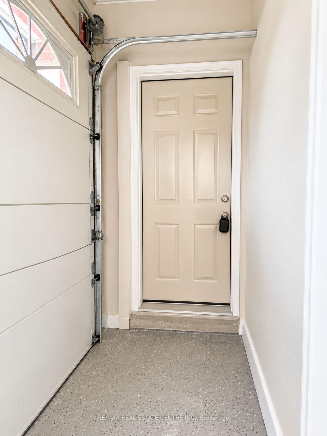 Photo 12 of Unit Basement, 46 Wayne Drive, Kitchener, Stanley Park — HOMEH
