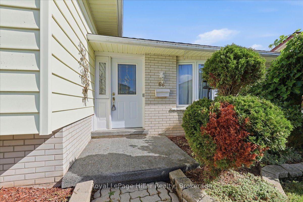 Photo 3 of 66 Elgin Crescent, Stratford — HOMEH