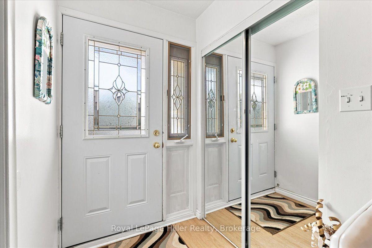 Photo 4 of 66 Elgin Crescent, Stratford — HOMEH