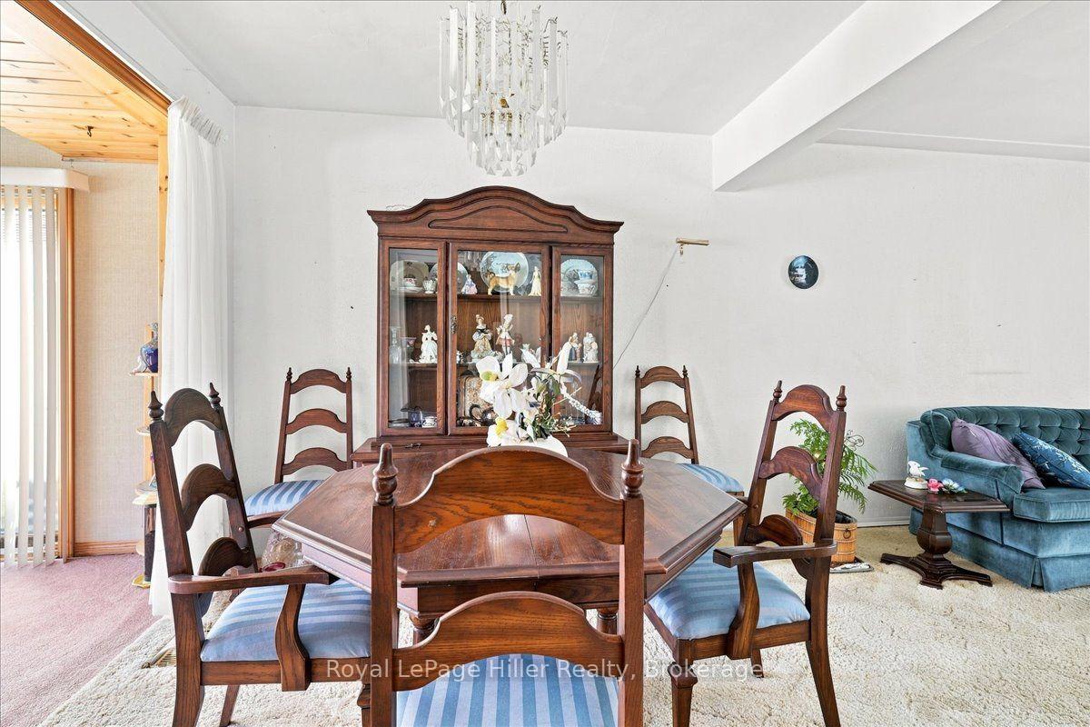 Photo 9 of 66 Elgin Crescent, Stratford — HOMEH