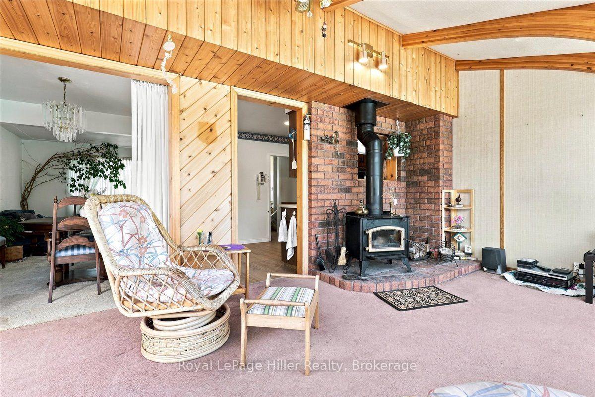 Photo 17 of 66 Elgin Crescent, Stratford — HOMEH