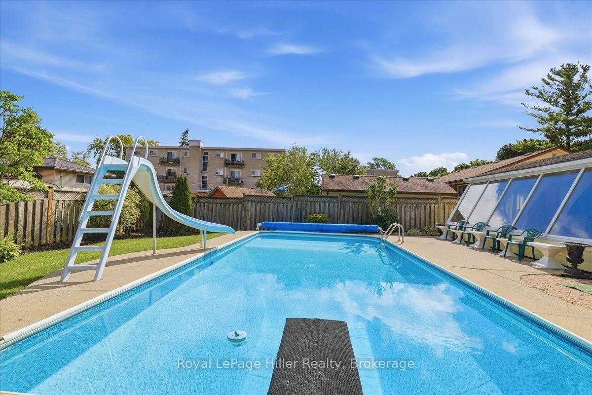 Photo 32 of 66 Elgin Crescent, Stratford — HOMEH