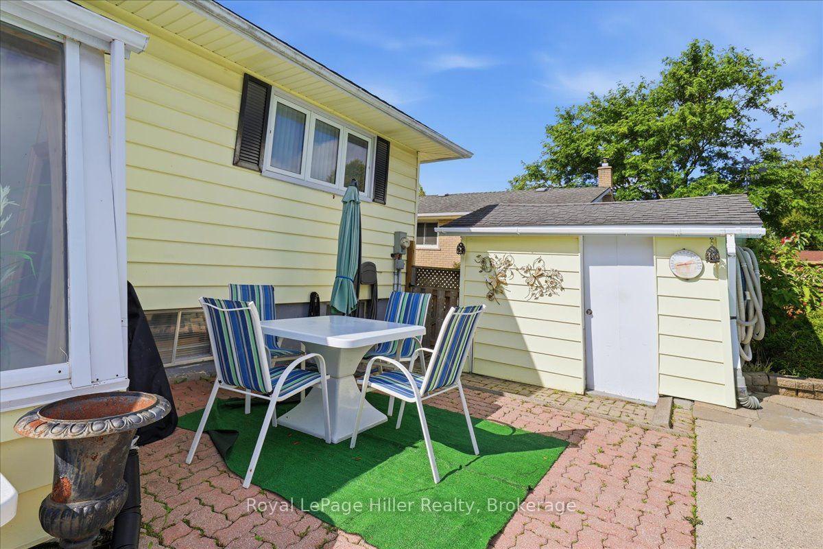 Photo 35 of 66 Elgin Crescent, Stratford — HOMEH