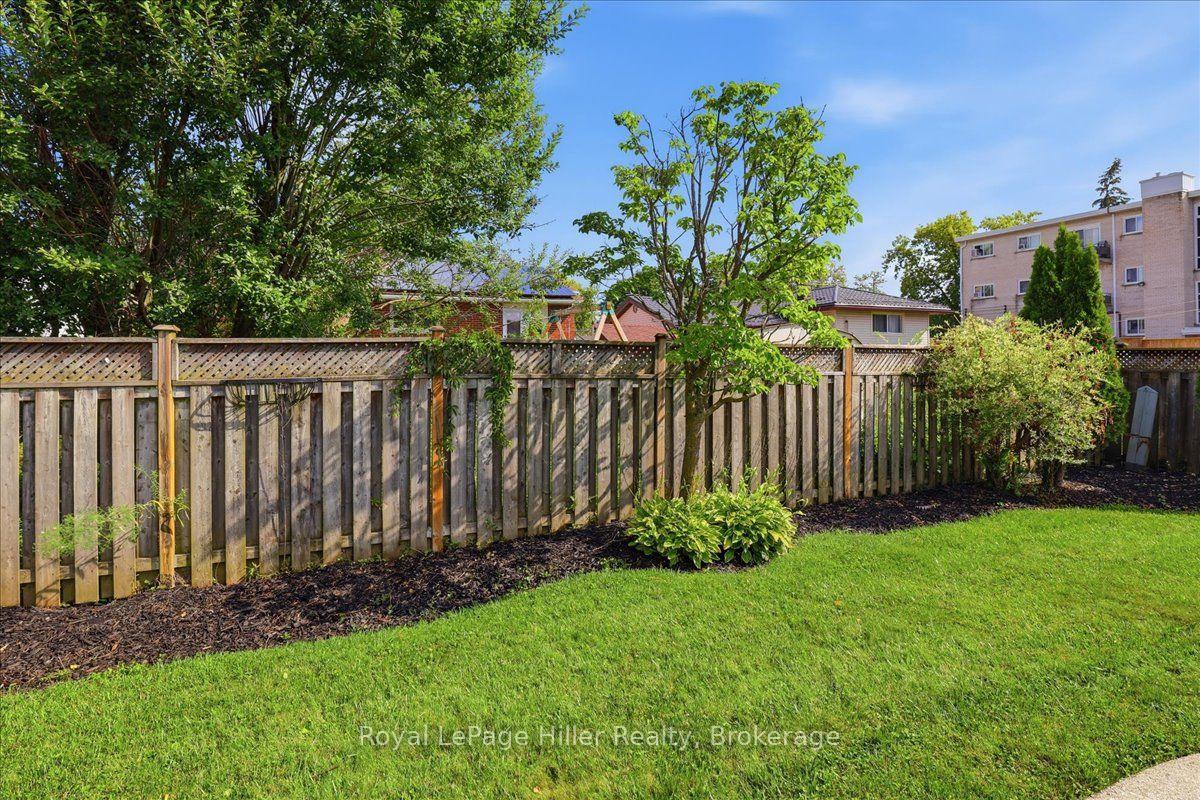 Photo 36 of 66 Elgin Crescent, Stratford — HOMEH
