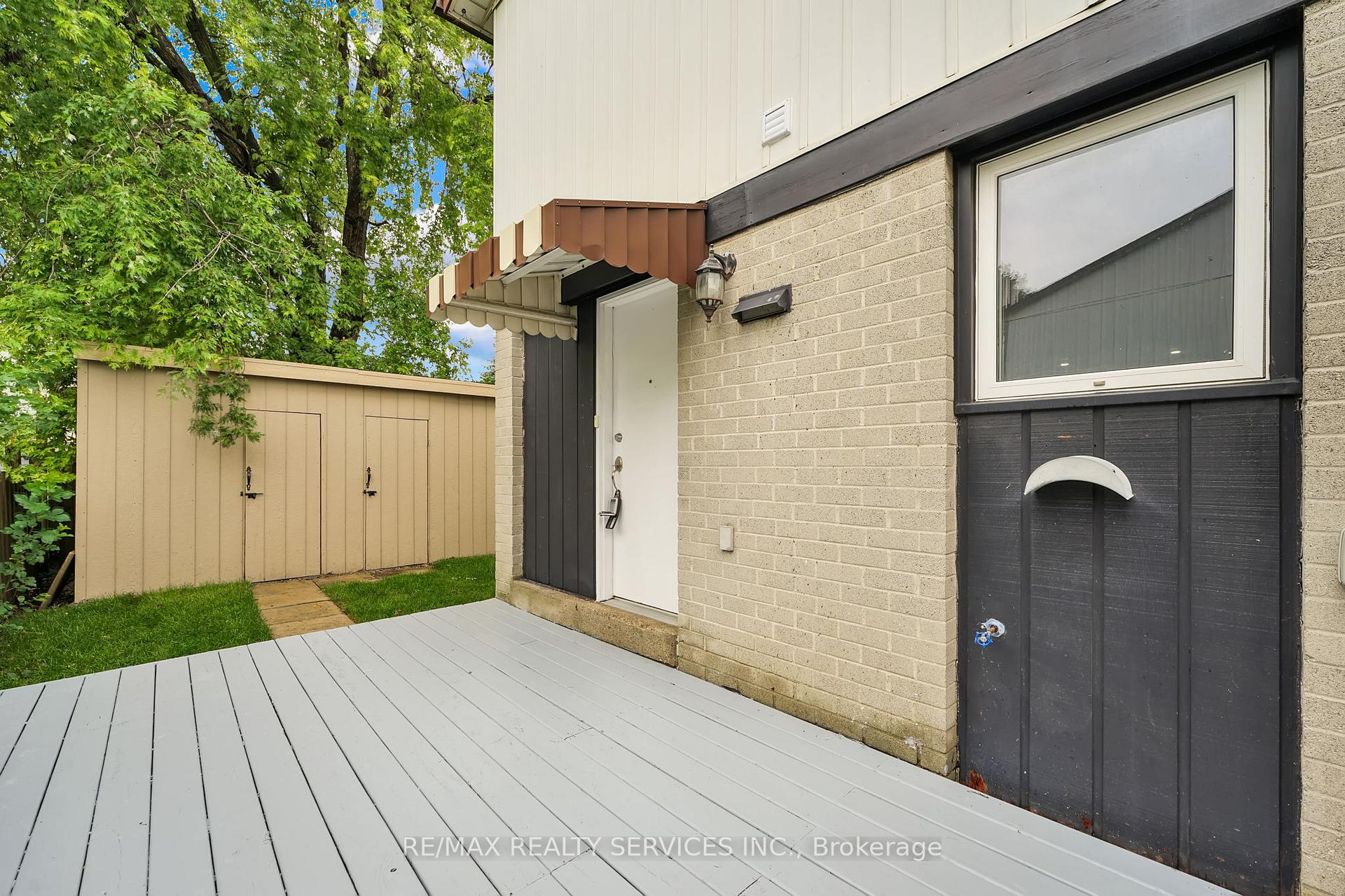 Photo 2 of 29 Hector Court, Brampton, Central Park — HOMEH