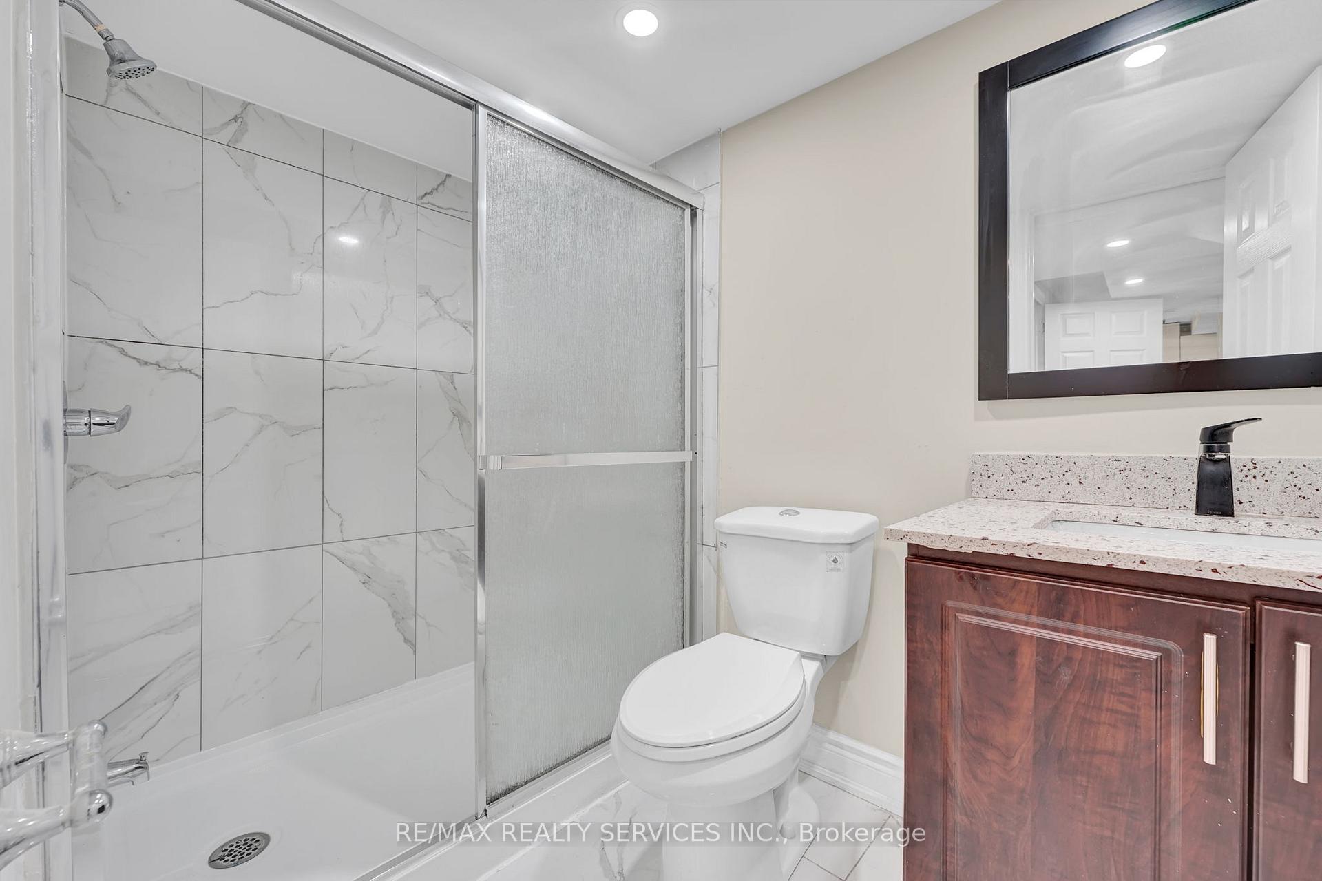 Photo 7 of 29 Hector Court, Brampton, Central Park — HOMEH