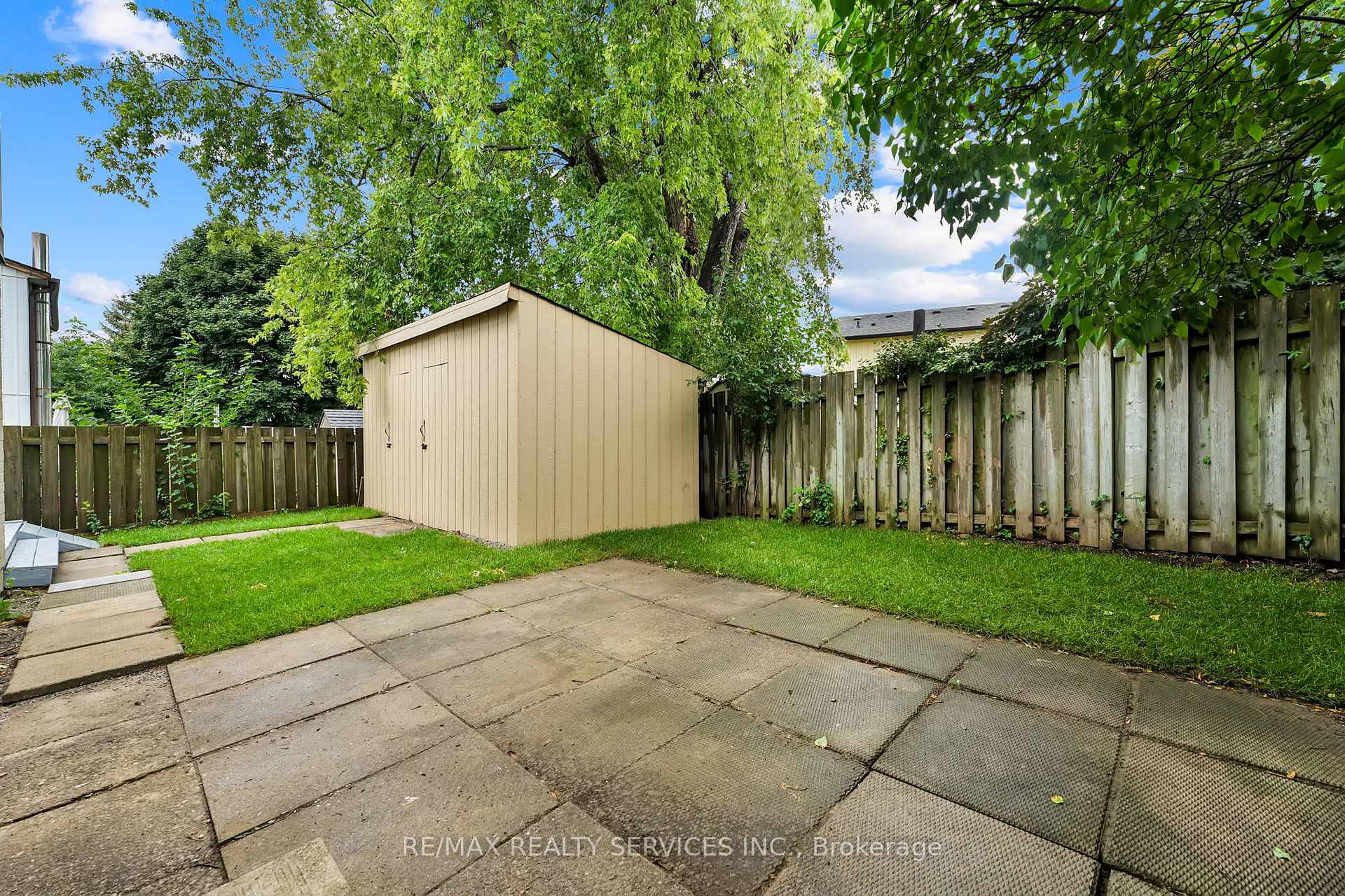 Photo 10 of 29 Hector Court, Brampton, Central Park — HOMEH