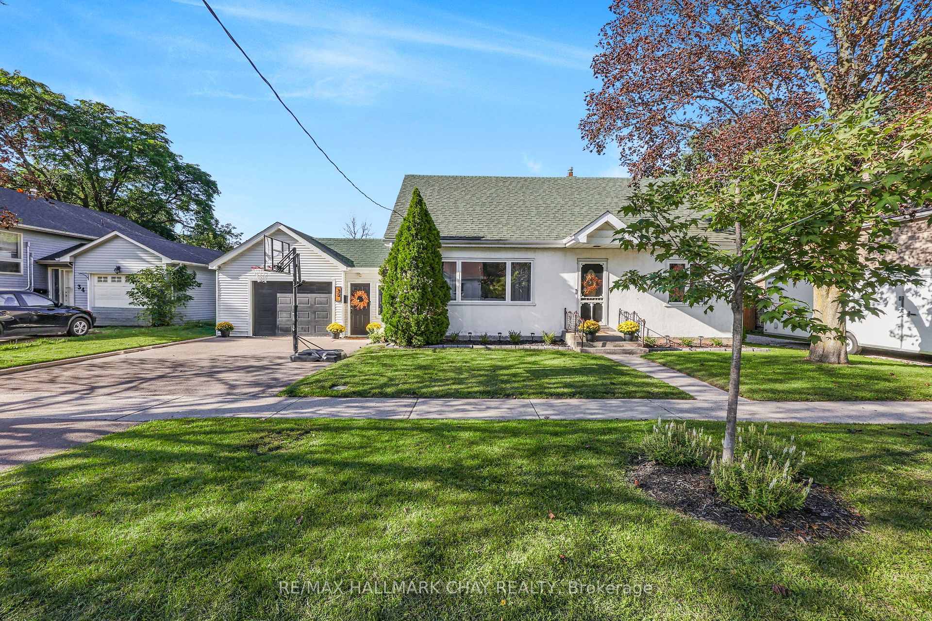 Photo 3 of 32 Caroline Street, Barrie, Allandale Centre — HOMEH
