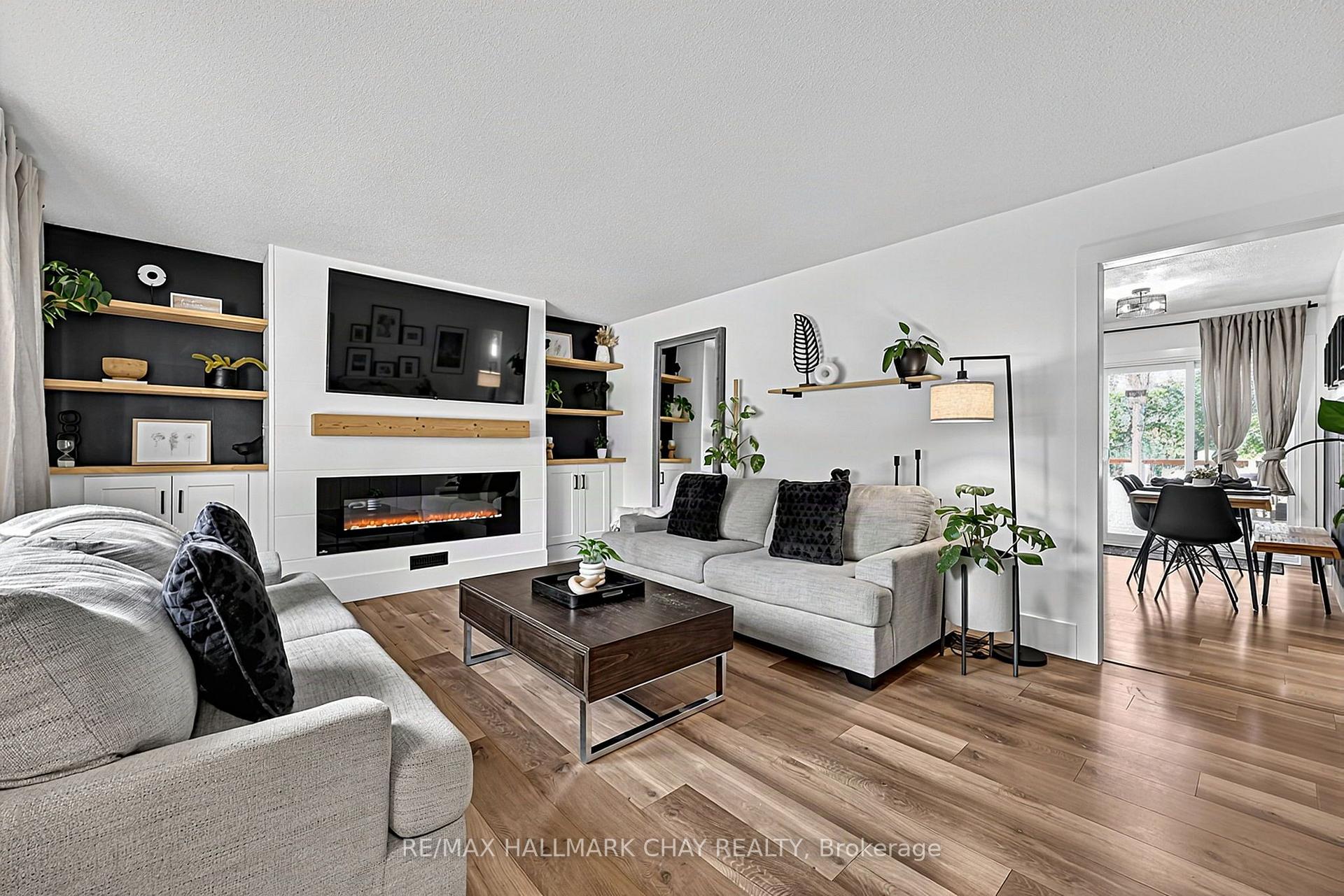 Photo 9 of 32 Caroline Street, Barrie, Allandale Centre — HOMEH