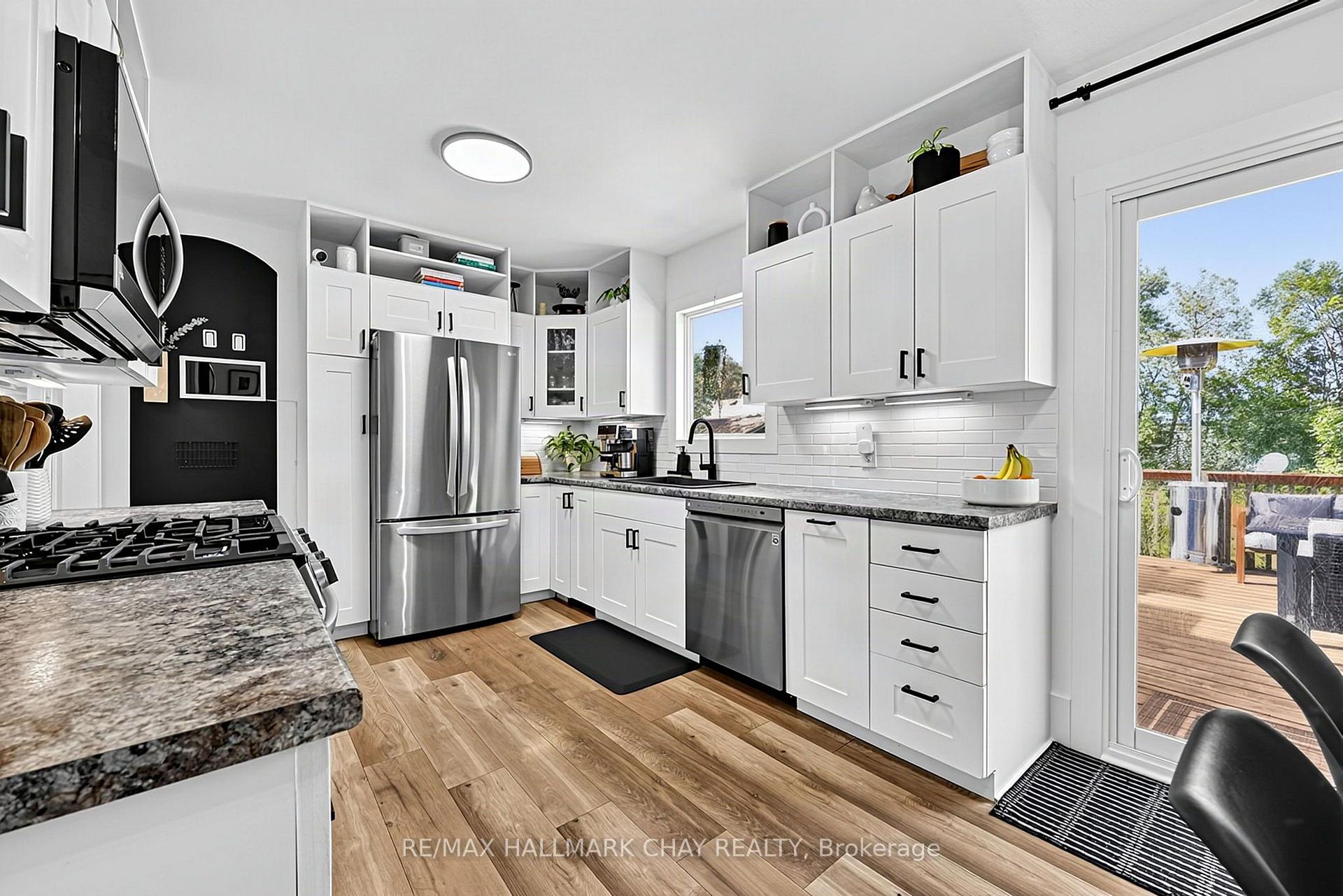 Photo 12 of 32 Caroline Street, Barrie, Allandale Centre — HOMEH
