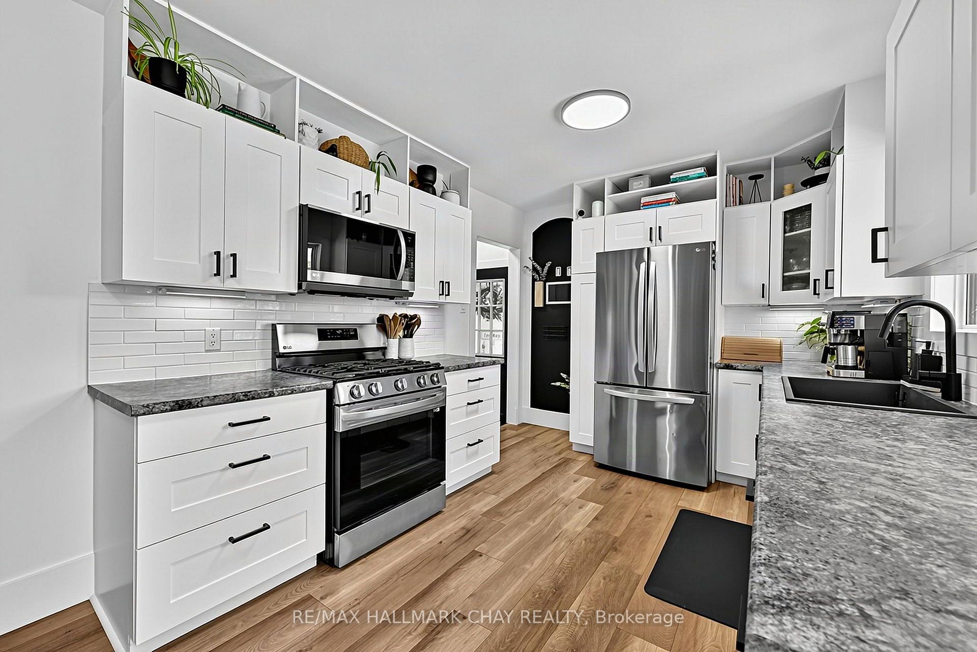 Photo 16 of 32 Caroline Street, Barrie, Allandale Centre — HOMEH