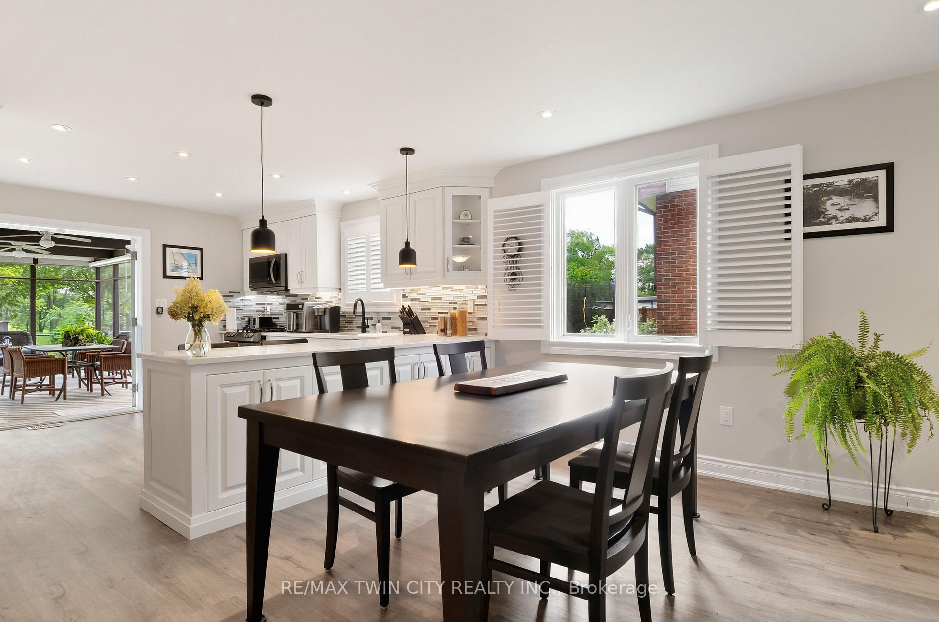 Photo 10 of 6 Edenridge Drive, Haldimand — HOMEH