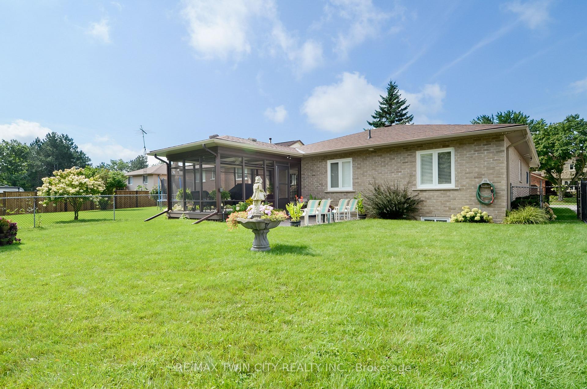 Photo 44 of 6 Edenridge Drive, Haldimand — HOMEH