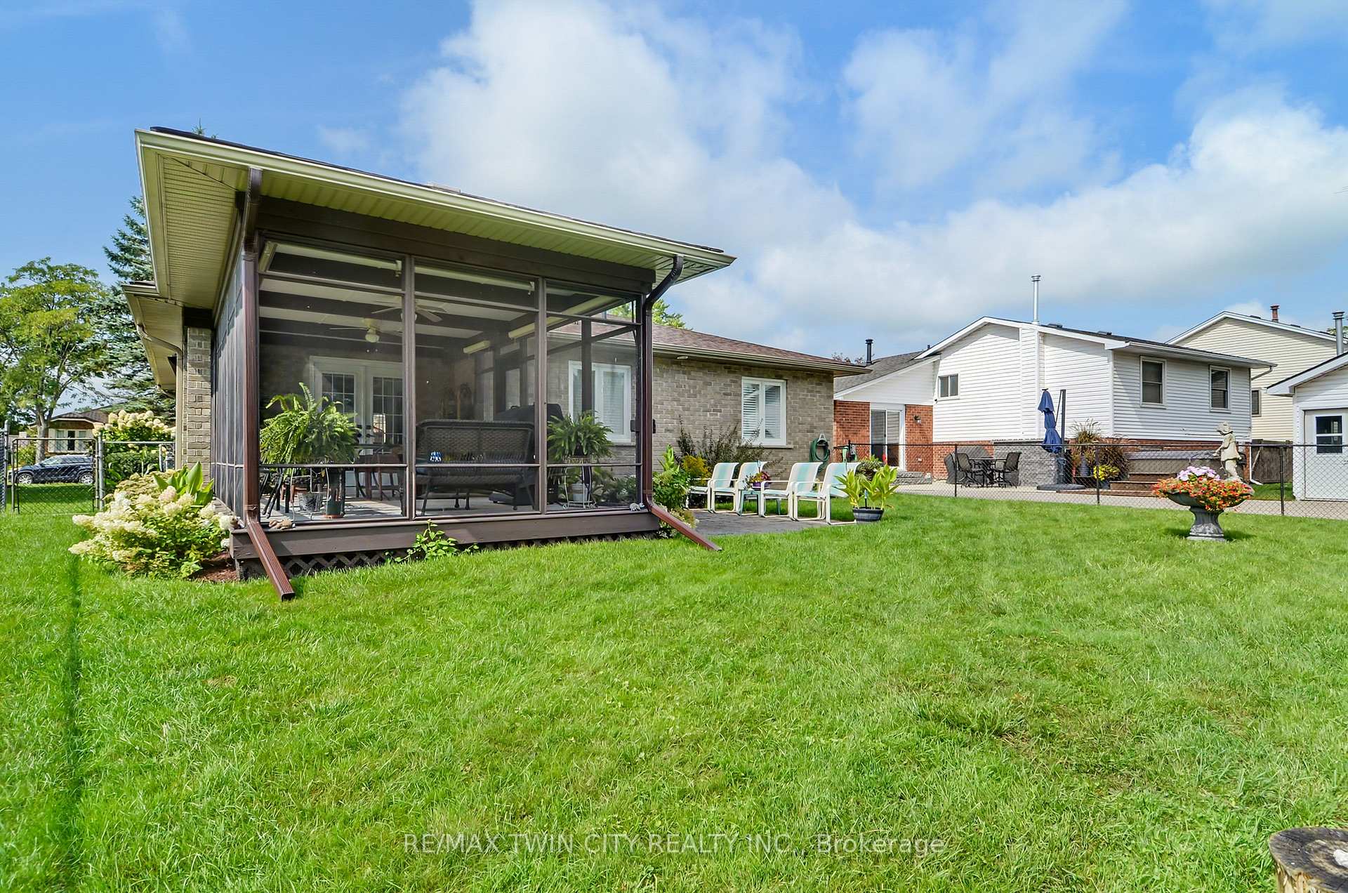 Photo 46 of 6 Edenridge Drive, Haldimand — HOMEH