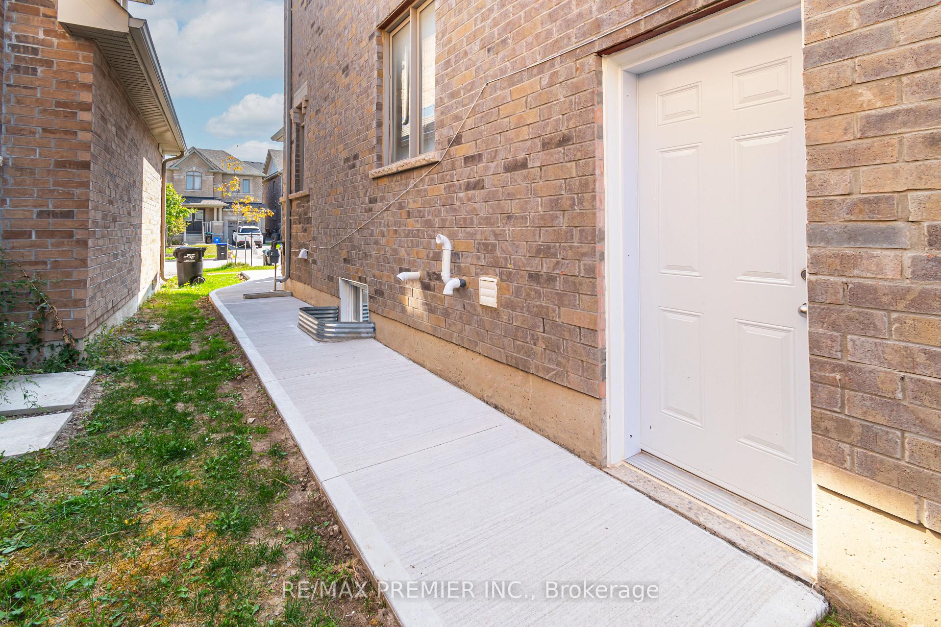 Photo 7 of 66 Owens Road, New Tecumseth, Rural New Tecumseth — HOMEH