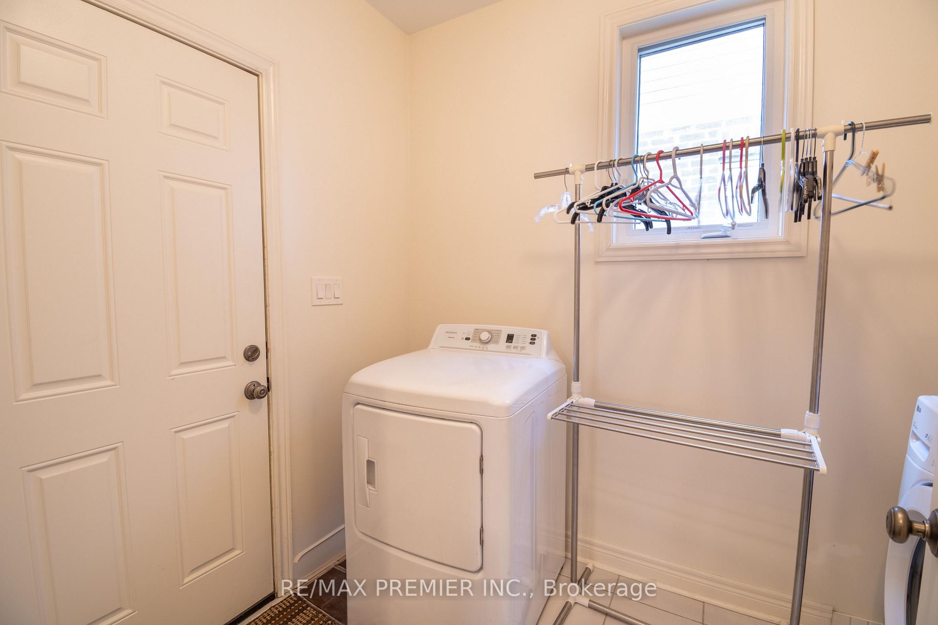 Photo 23 of 66 Owens Road, New Tecumseth, Rural New Tecumseth — HOMEH