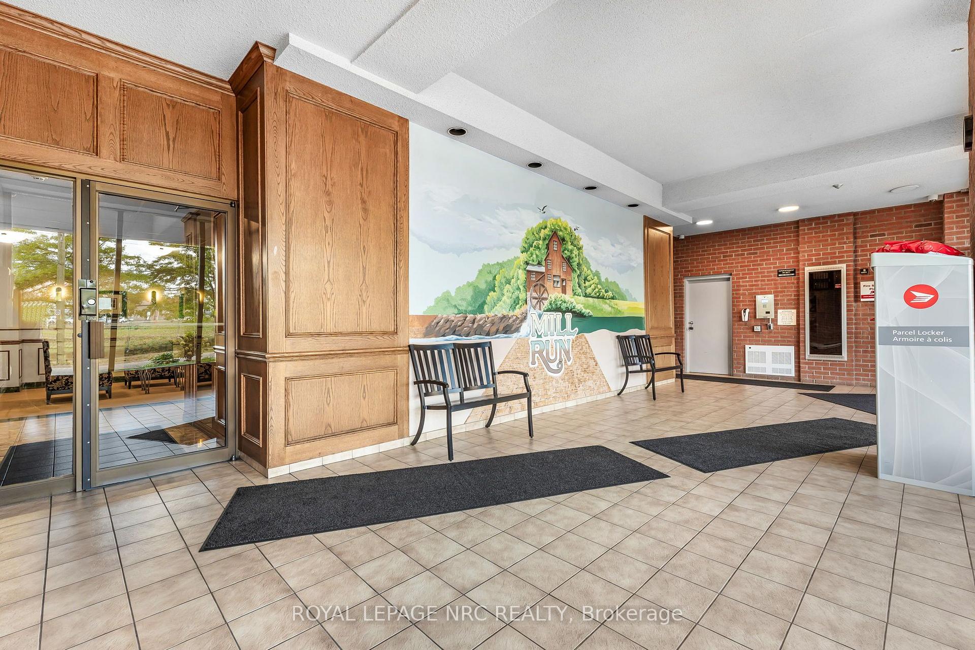 Photo 2 of Unit 302, 7 Gale Crescent, St. Catharines, E. Chester — HOMEH