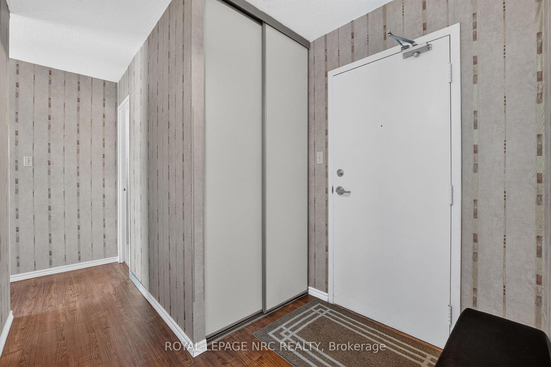 Photo 5 of Unit 302, 7 Gale Crescent, St. Catharines, E. Chester — HOMEH