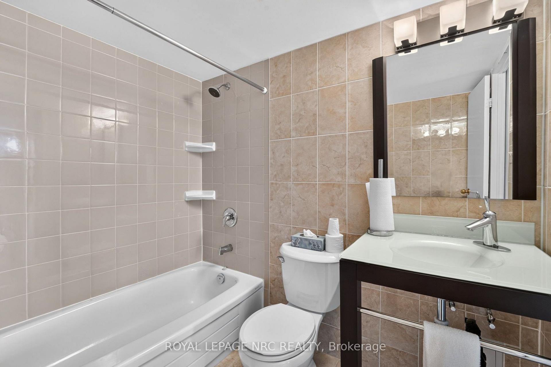 Photo 16 of Unit 302, 7 Gale Crescent, St. Catharines, E. Chester — HOMEH