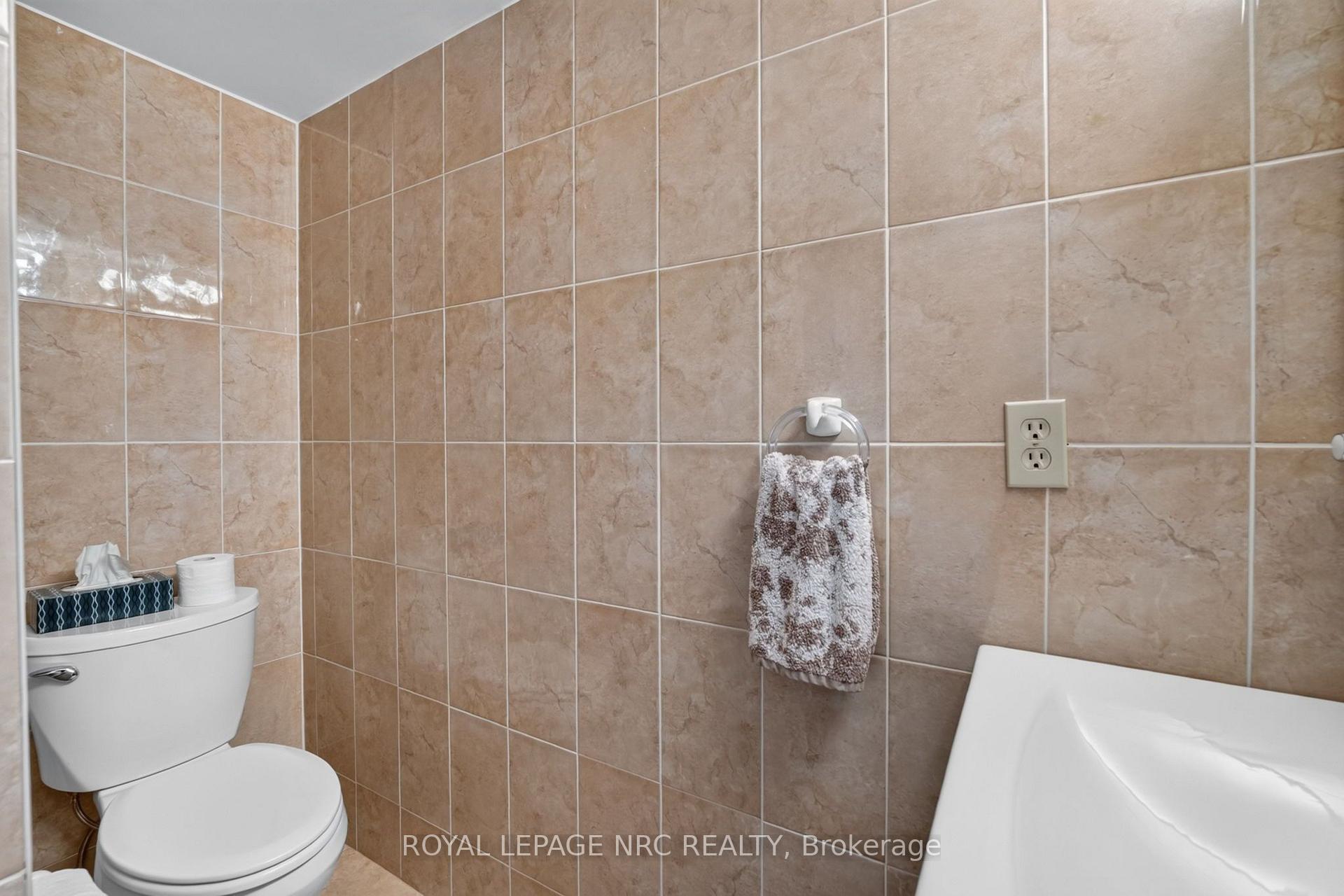Photo 19 of Unit 302, 7 Gale Crescent, St. Catharines, E. Chester — HOMEH