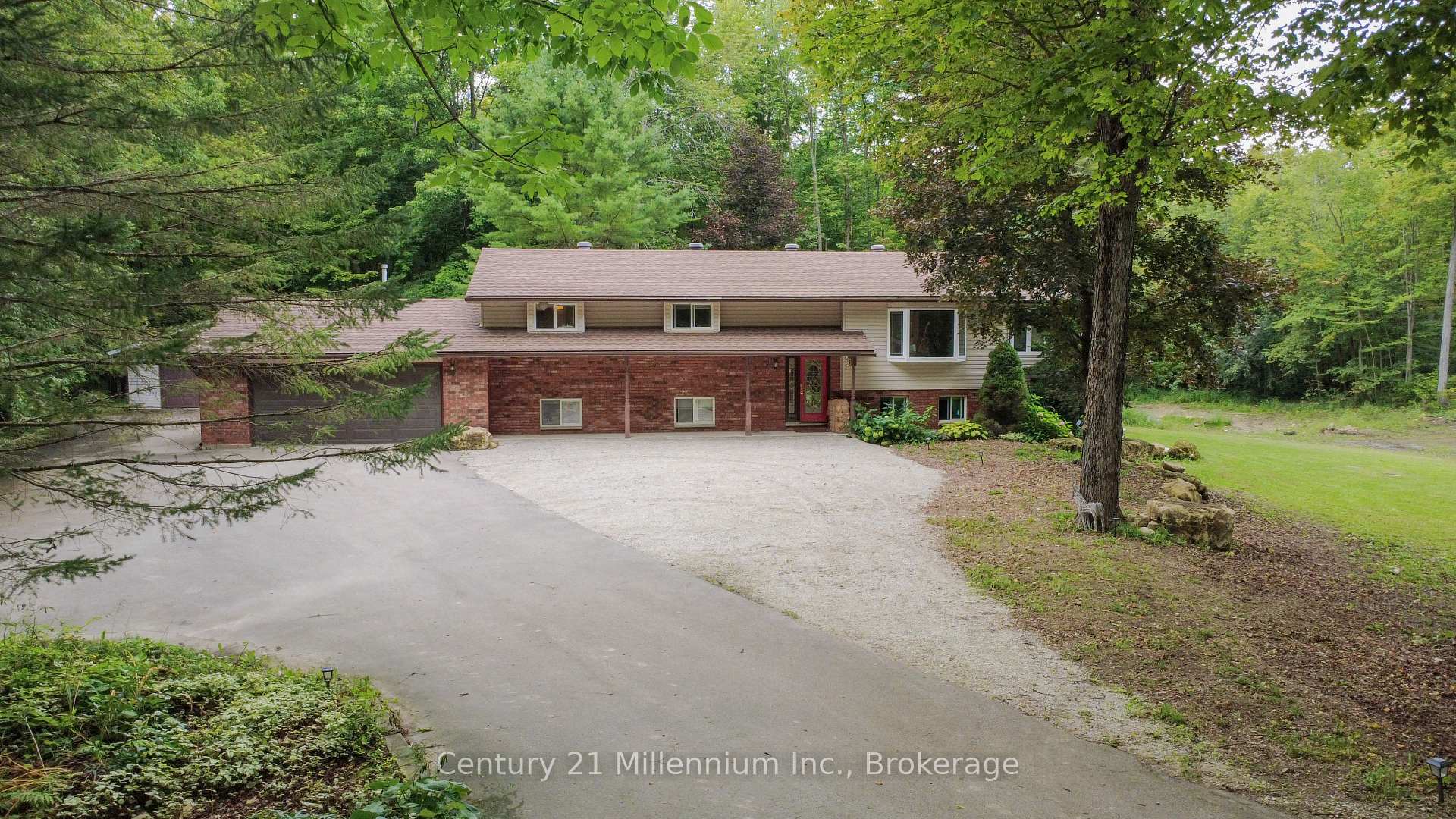 Photo of 200185 Sideroad 10