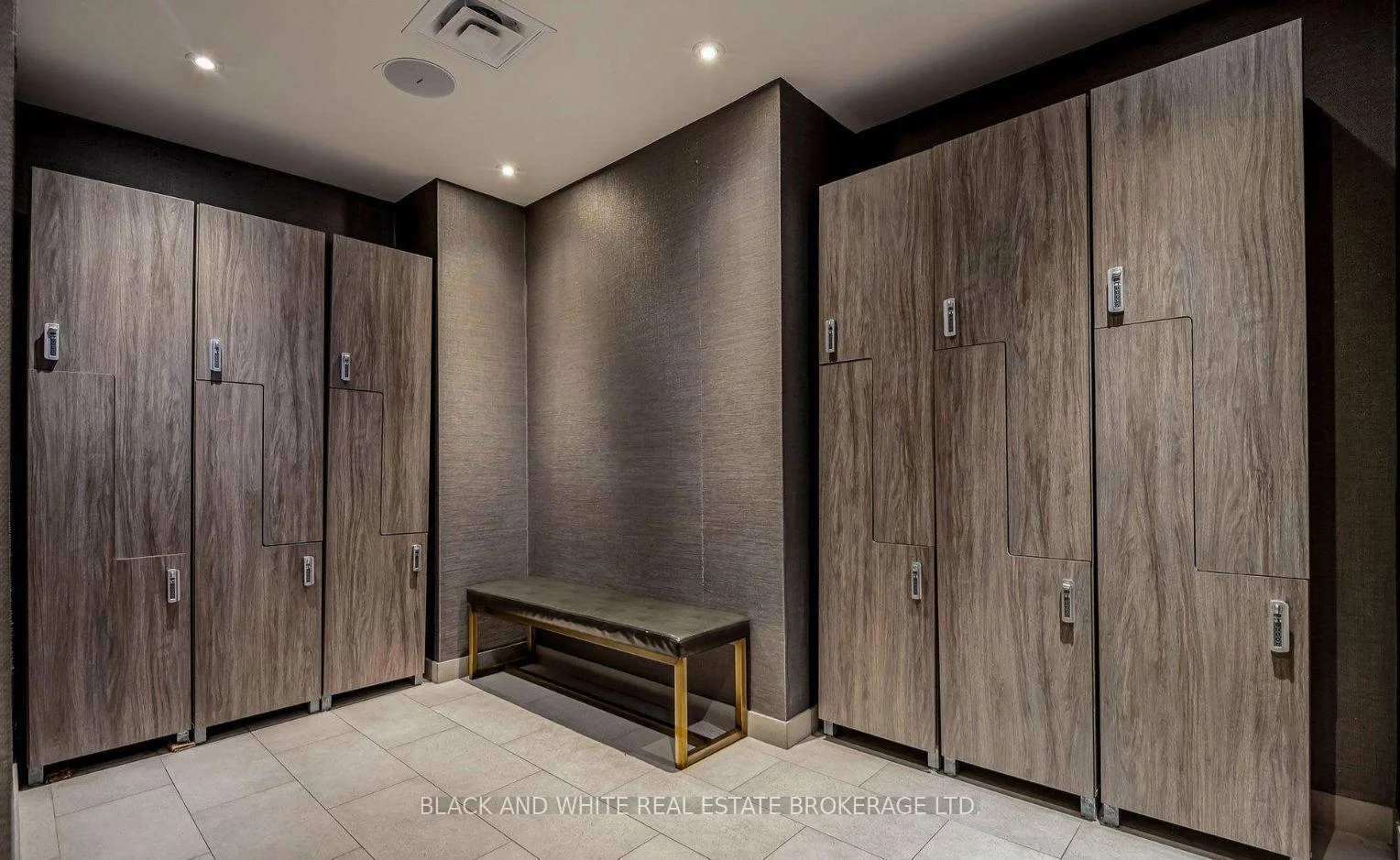 Photo 15 of Unit 526, 36 Blue Jays Way, Toronto, Waterfront Communities — HOMEH