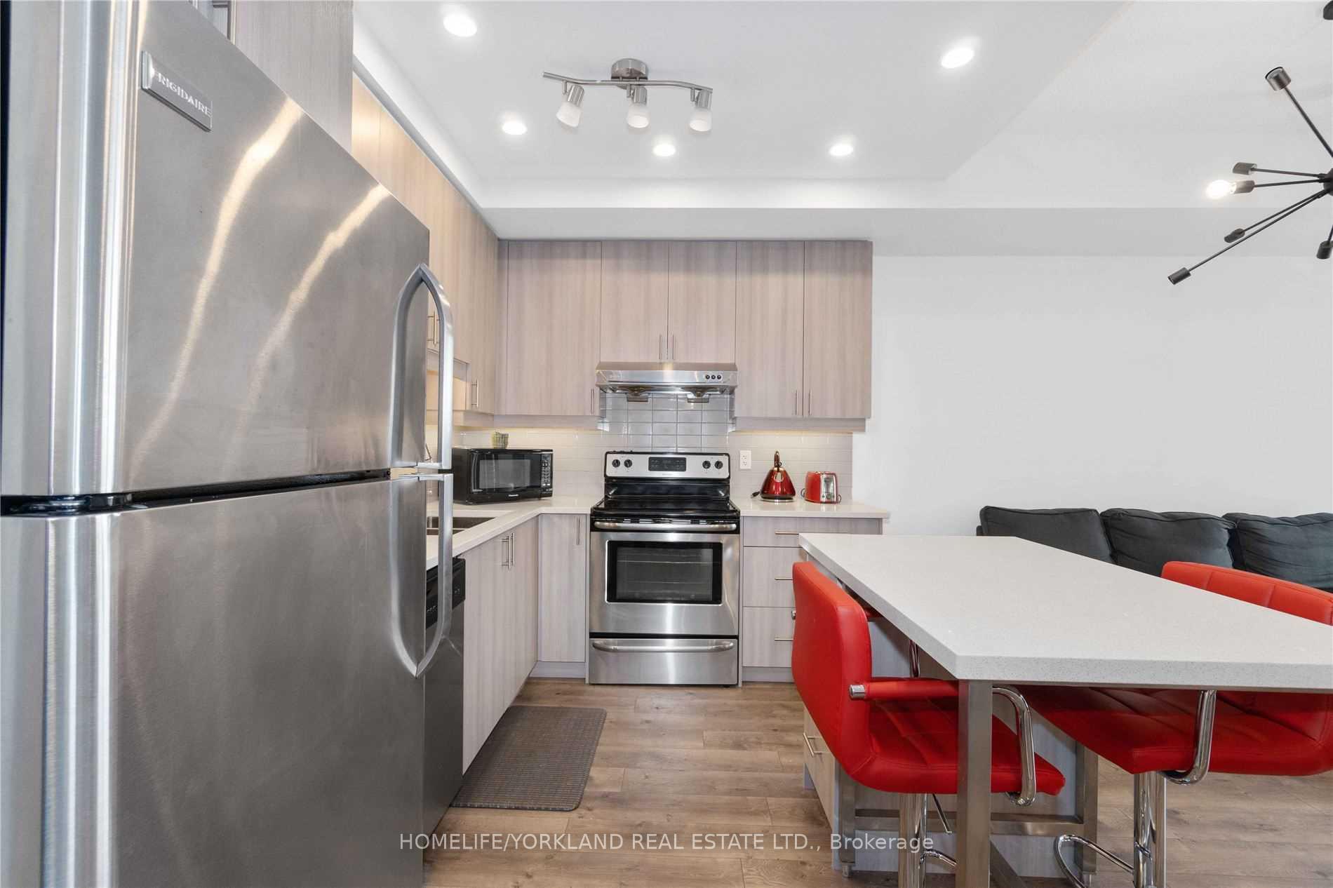 Photo 3 of Unit 601, 8130 Birchmount Road, Markham, Unionville — HOMEH