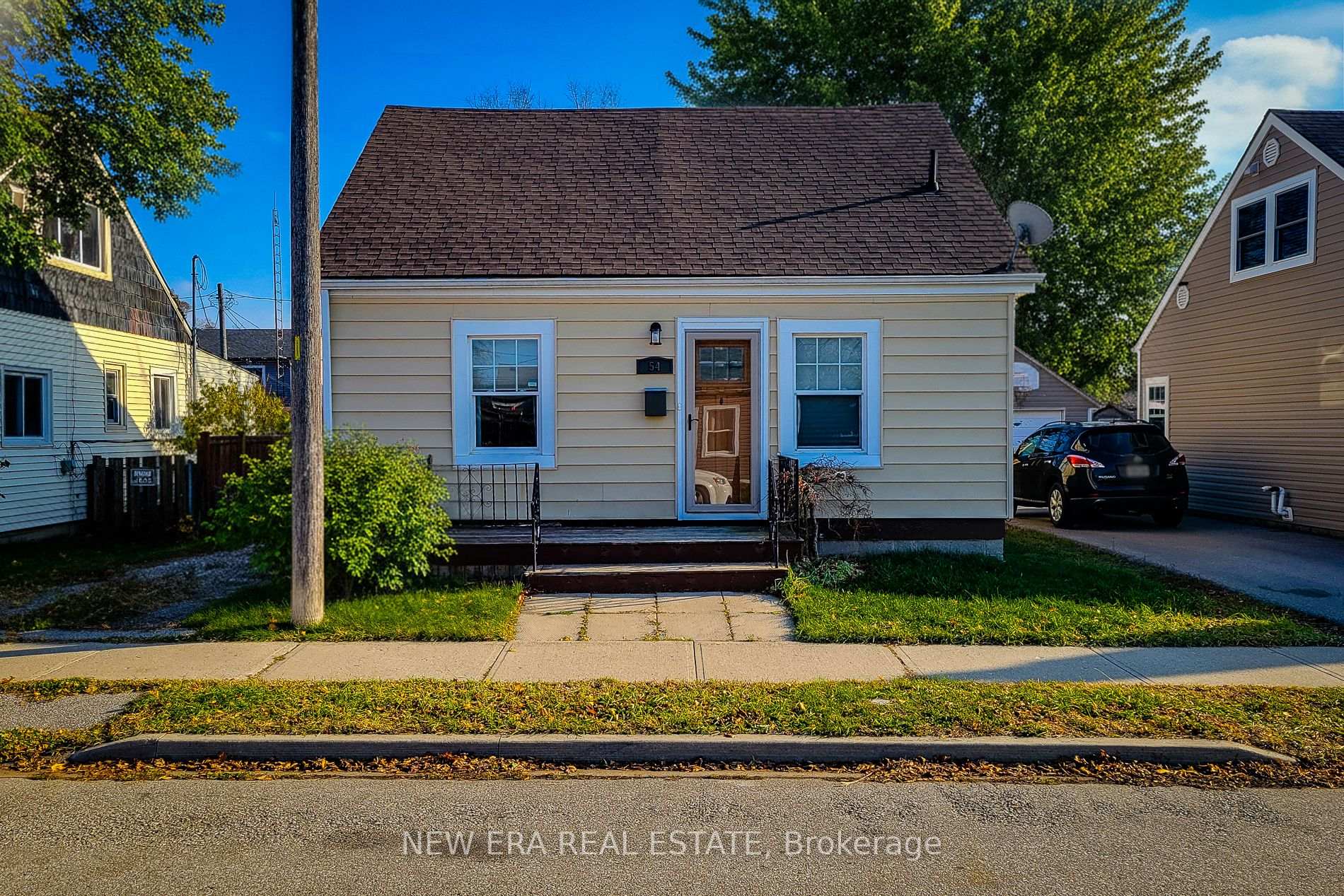 Photo of 54 Eighth Avenue