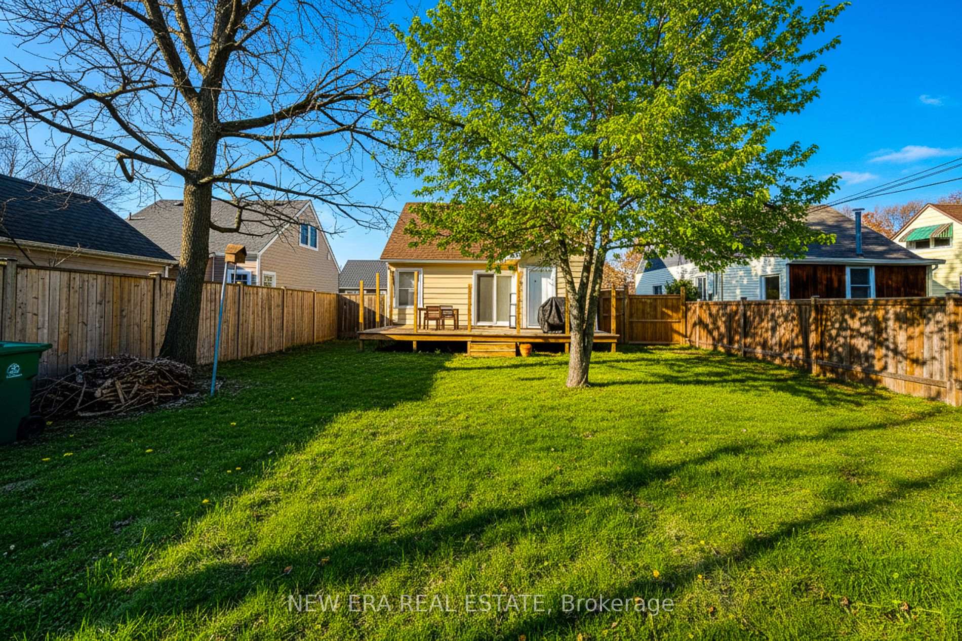 Photo 5 of 54 Eighth Avenue, Brantford, Eagle Place East — HOMEH