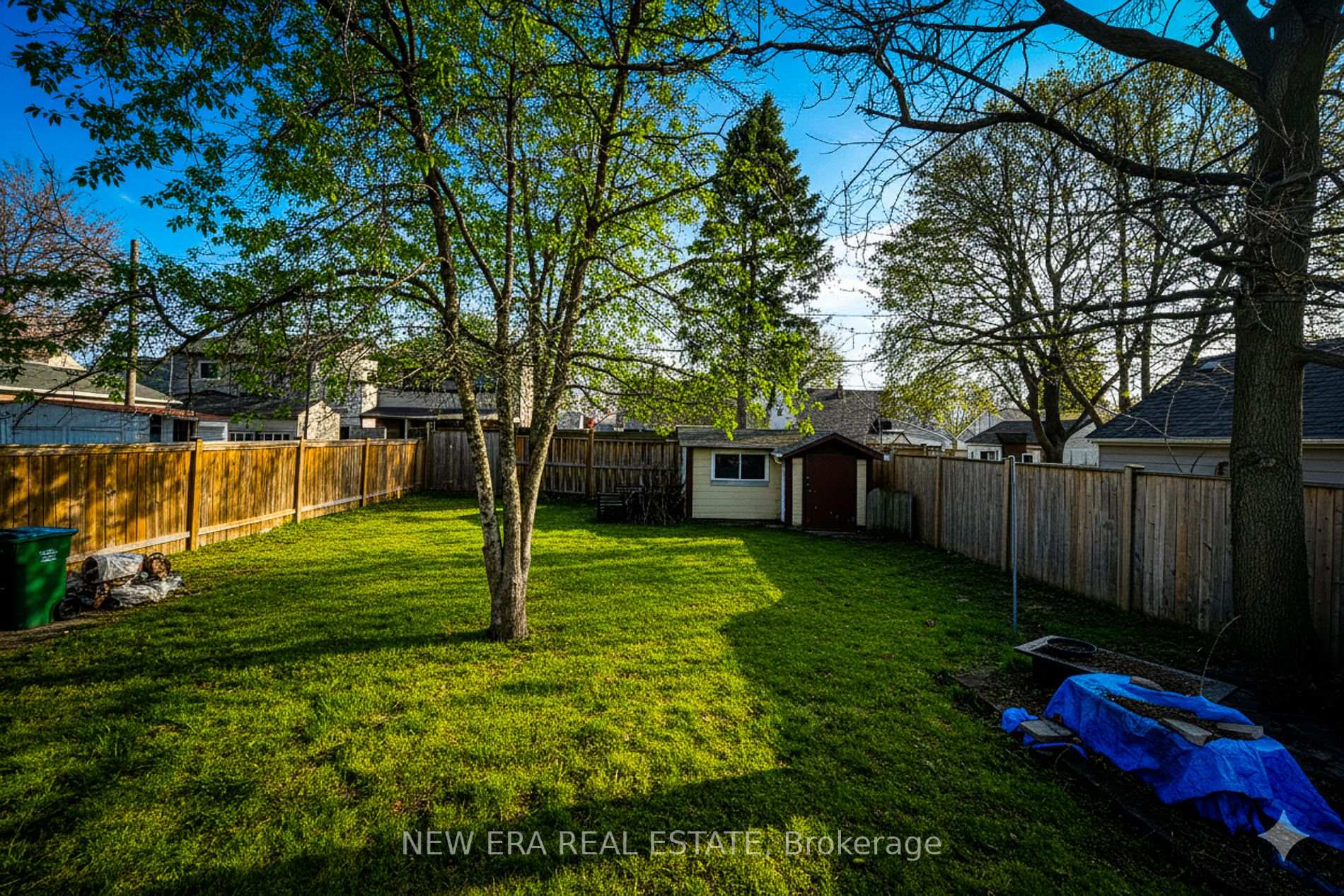 Photo 8 of 54 Eighth Avenue, Brantford, Eagle Place East — HOMEH