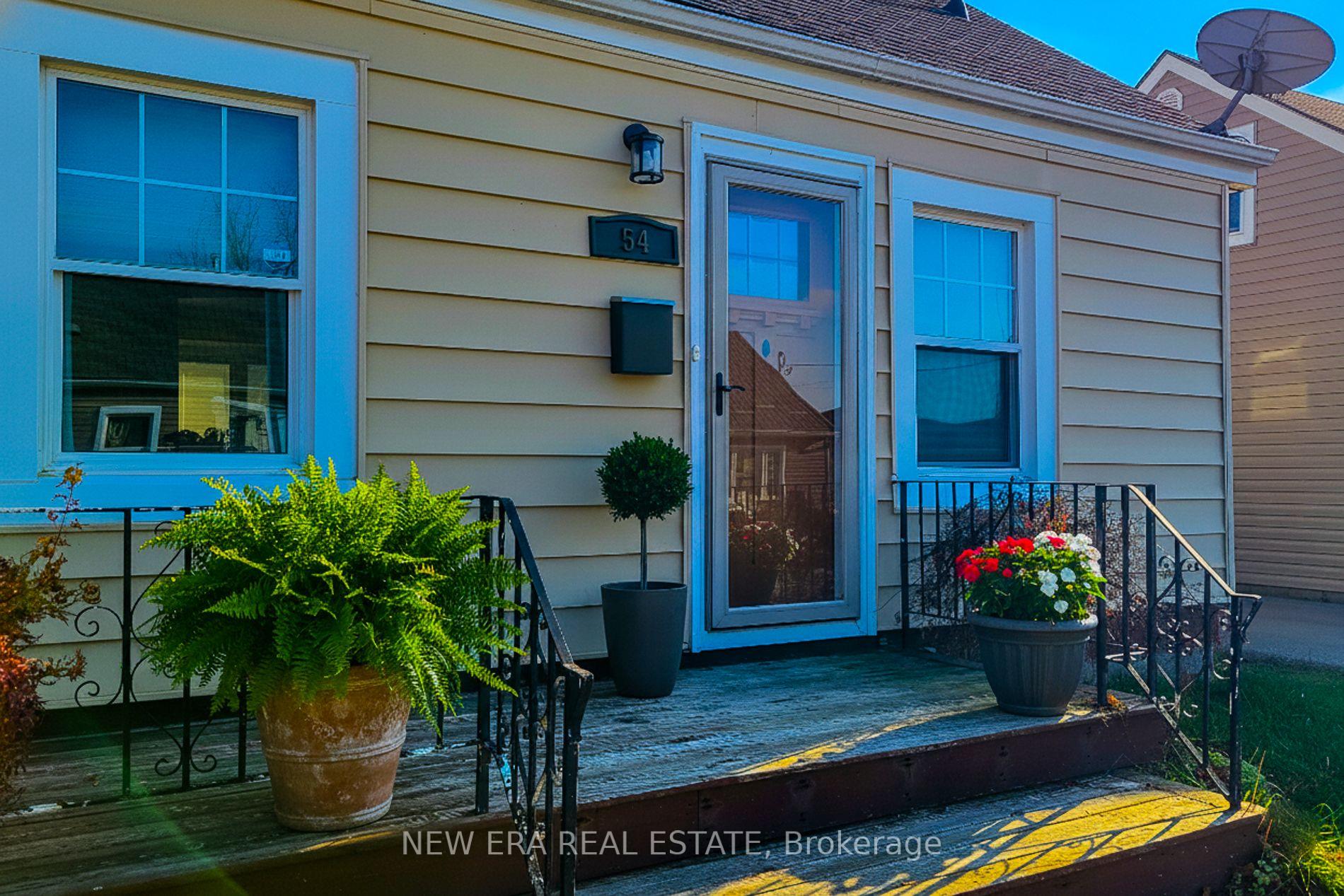 Photo 9 of 54 Eighth Avenue, Brantford, Eagle Place East — HOMEH